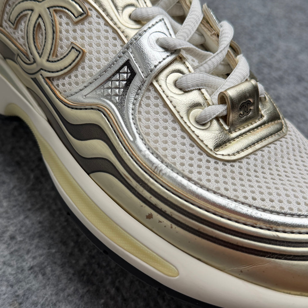 Chanel runners (Str. 37)