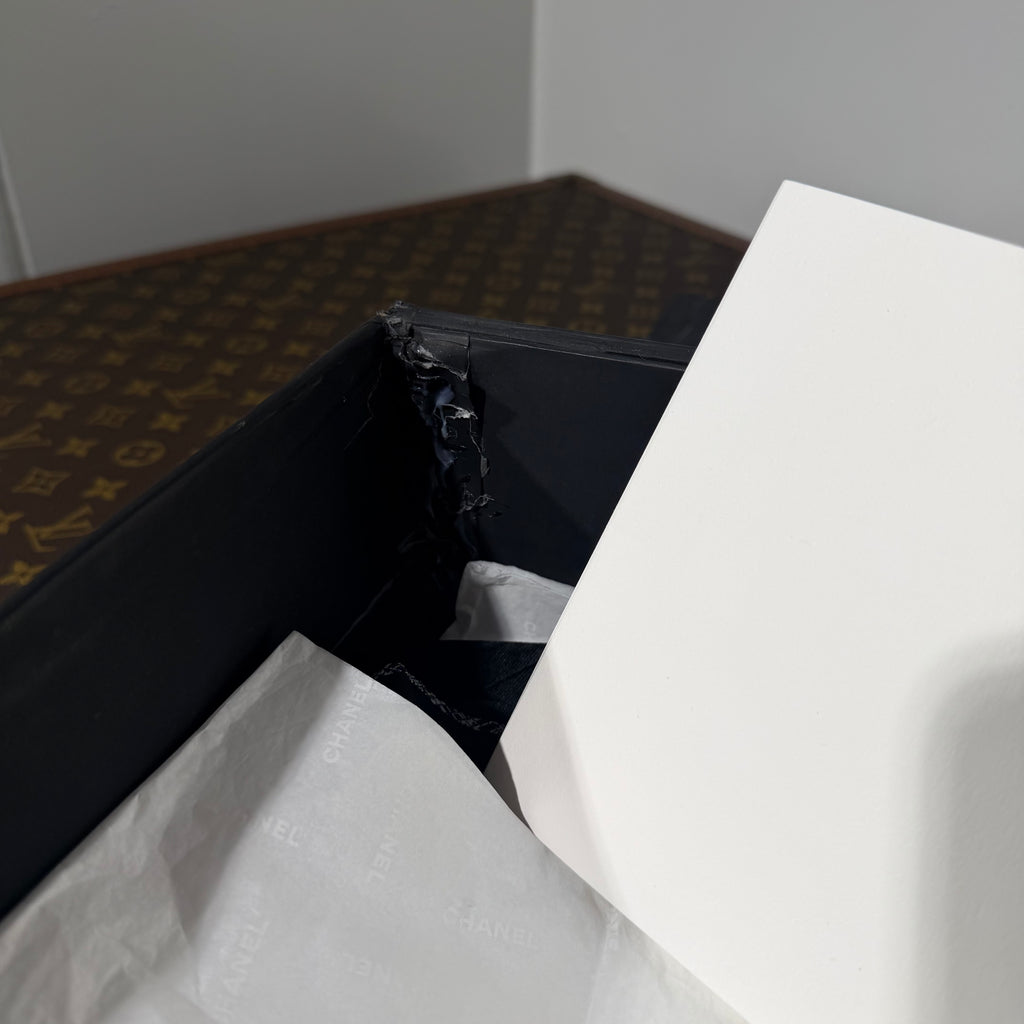 Chanel Boy Caviar Leather Taske
