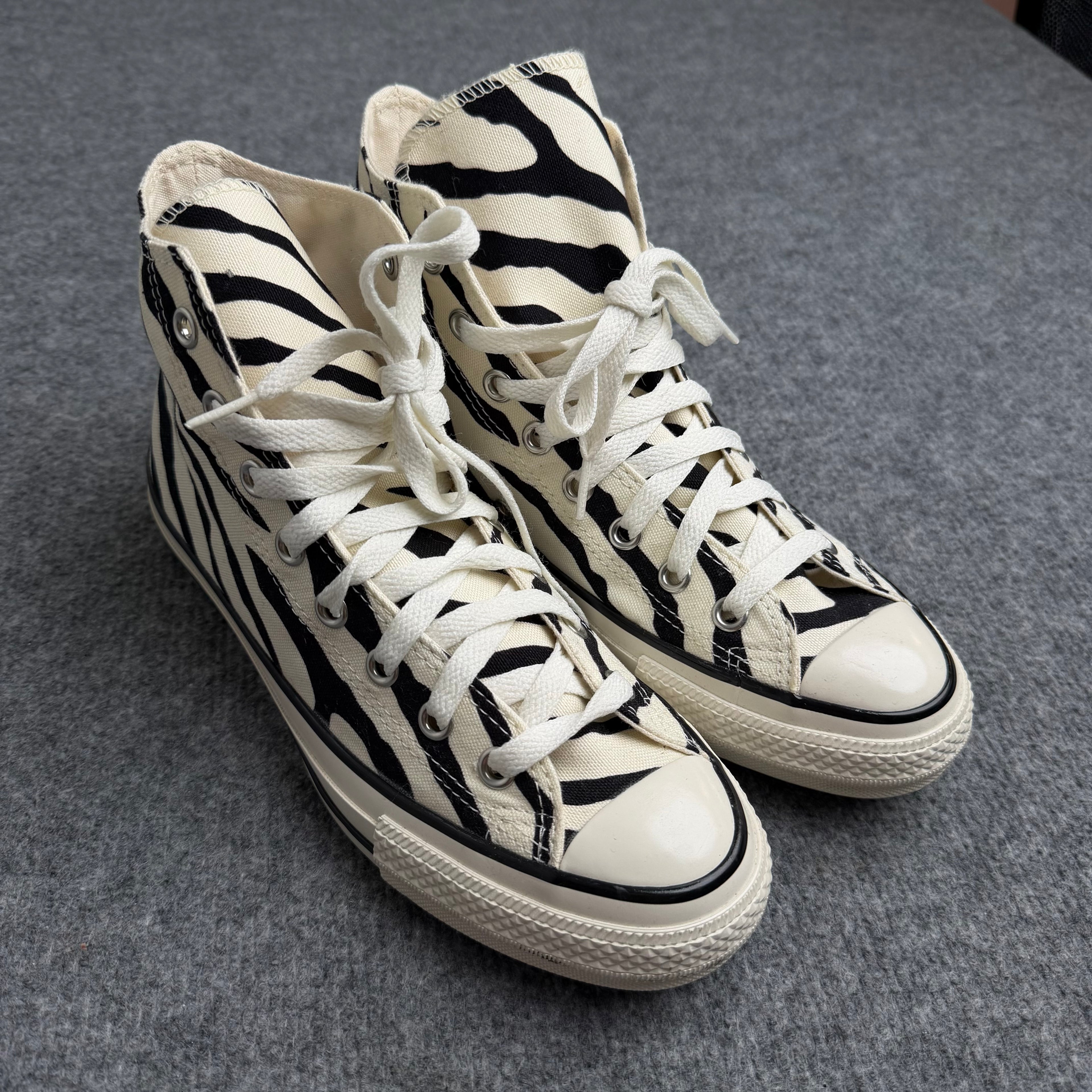 Converse zebra (Str. 40)