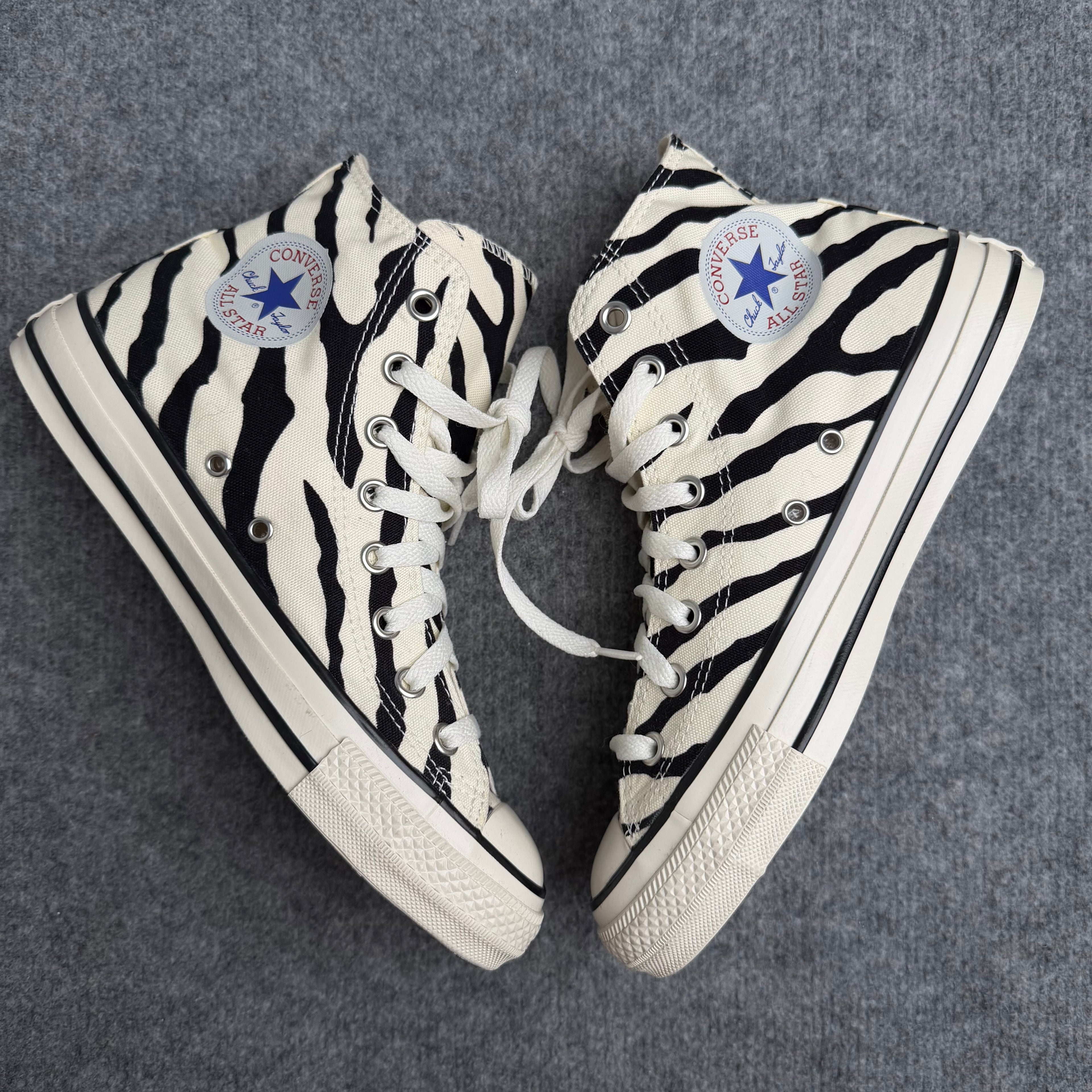 Converse zebra (Str. 40)