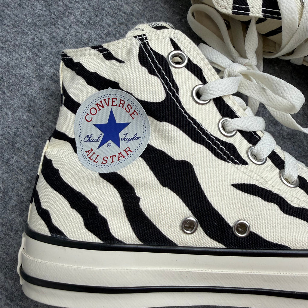 Converse zebra (Str. 40)