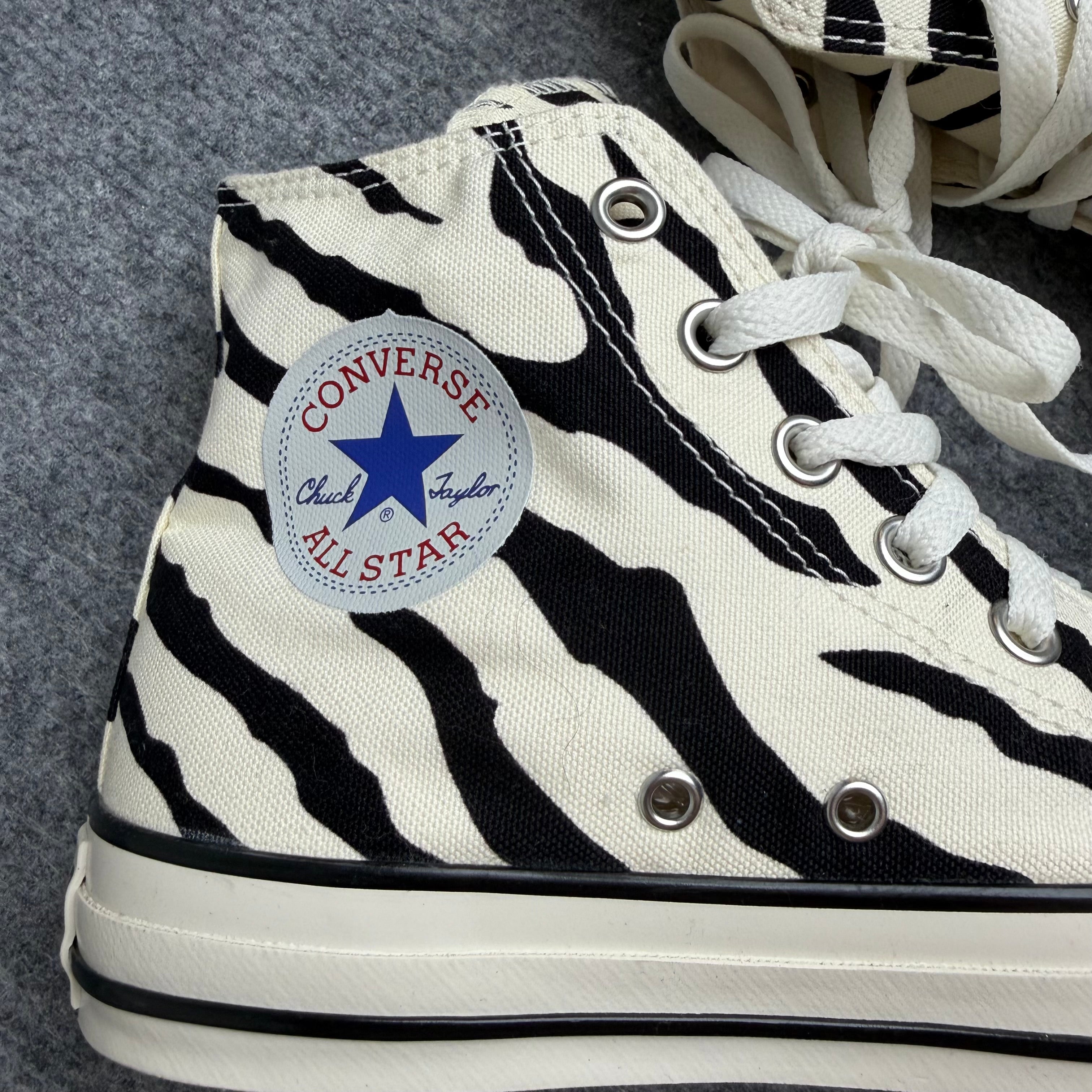 Converse zebra (Str. 40)
