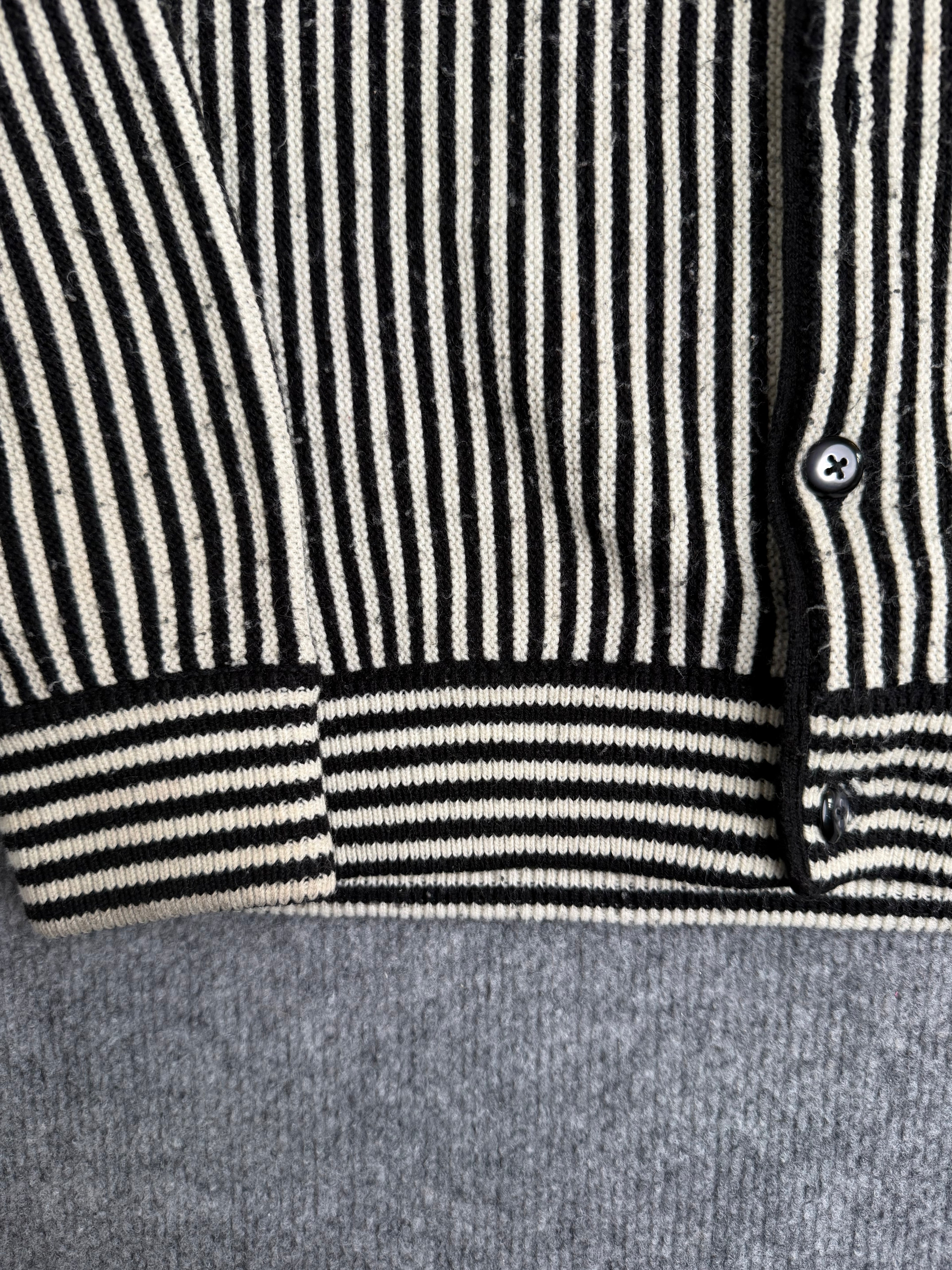 Supreme cardigan (Str. M)