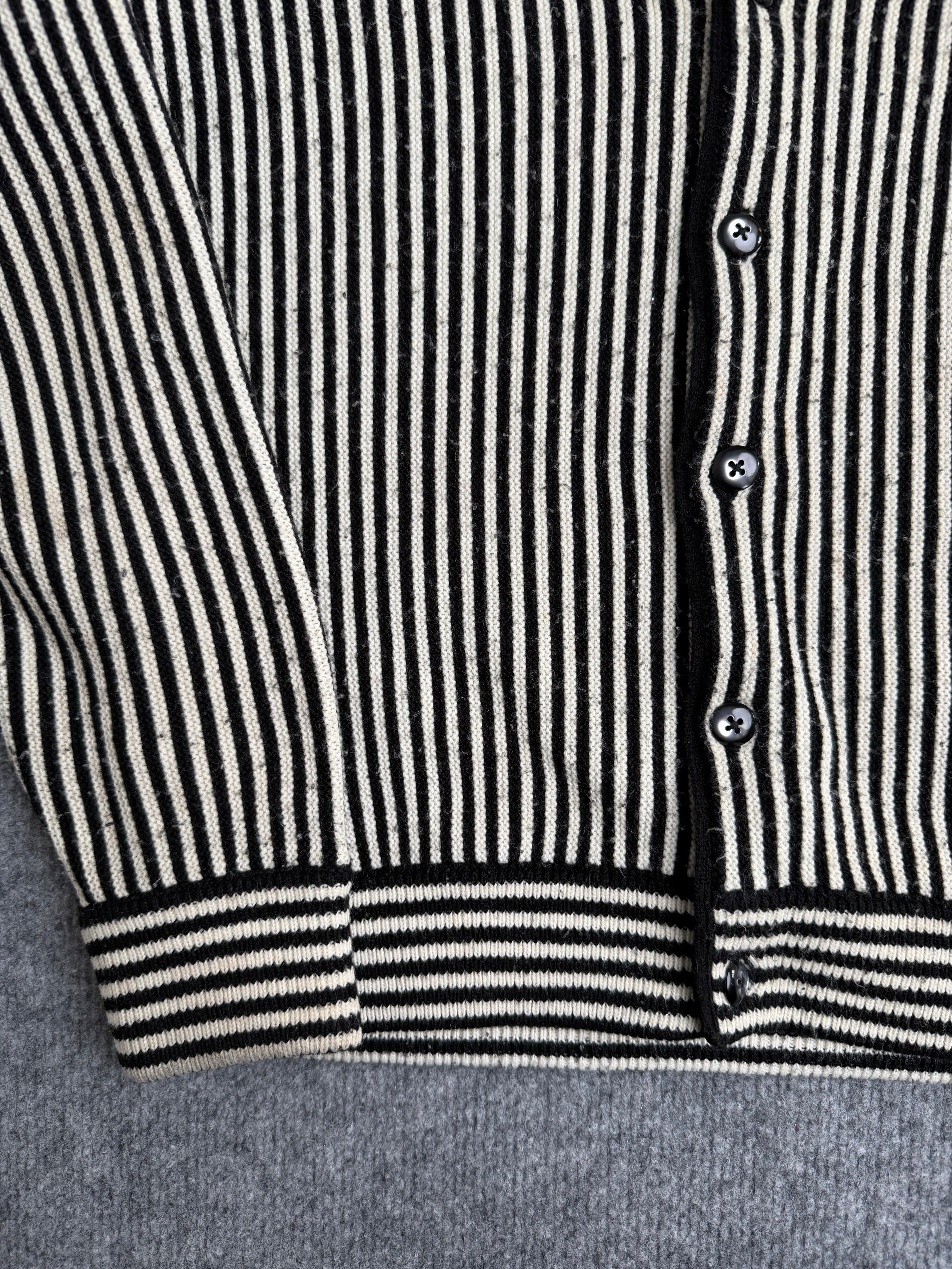 Supreme cardigan (Str. M)
