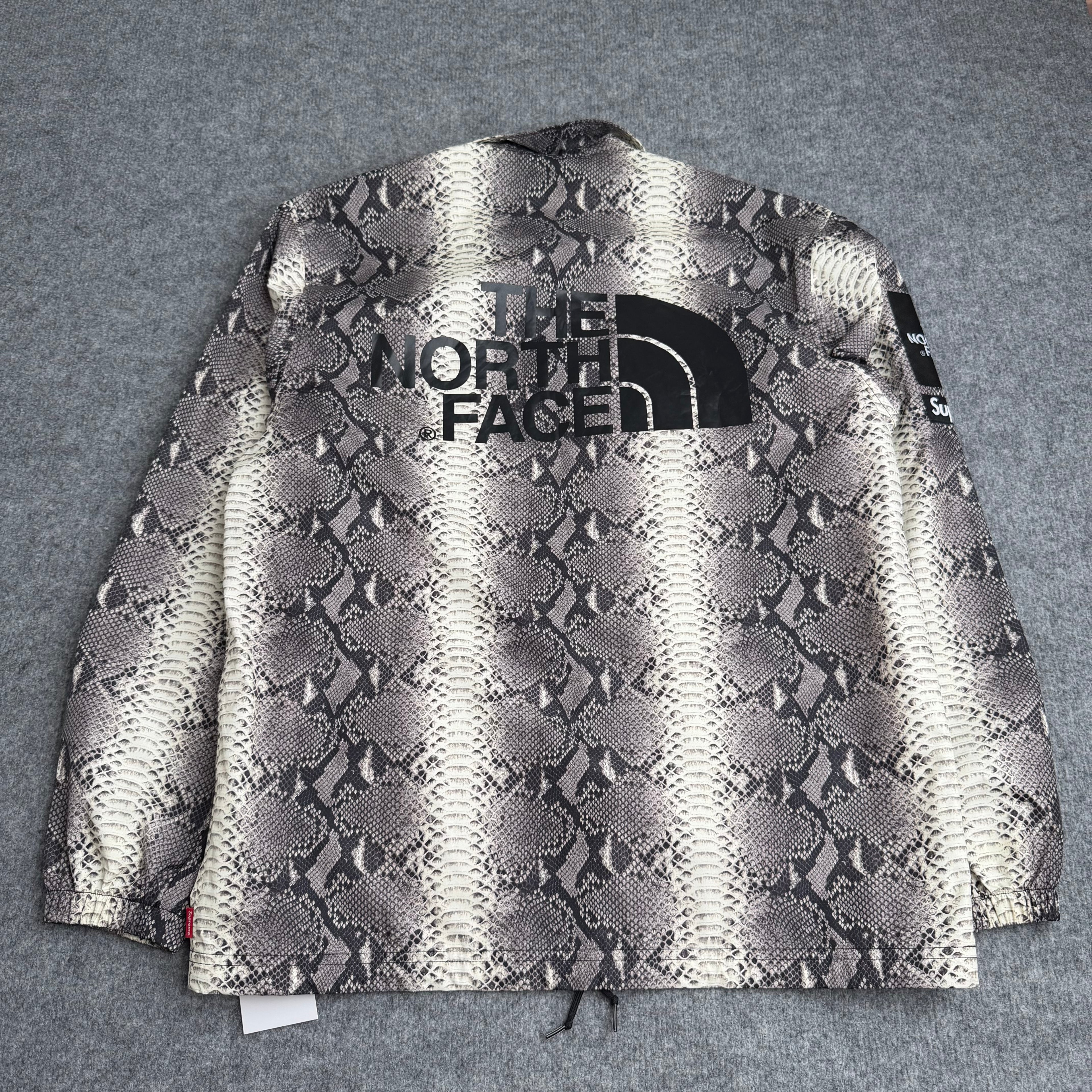 Supreme x The North Face jakke (Str. S)