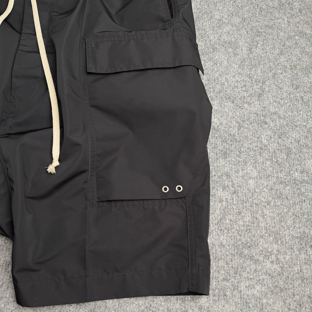 Rick Owen’s shorts (Str. M)