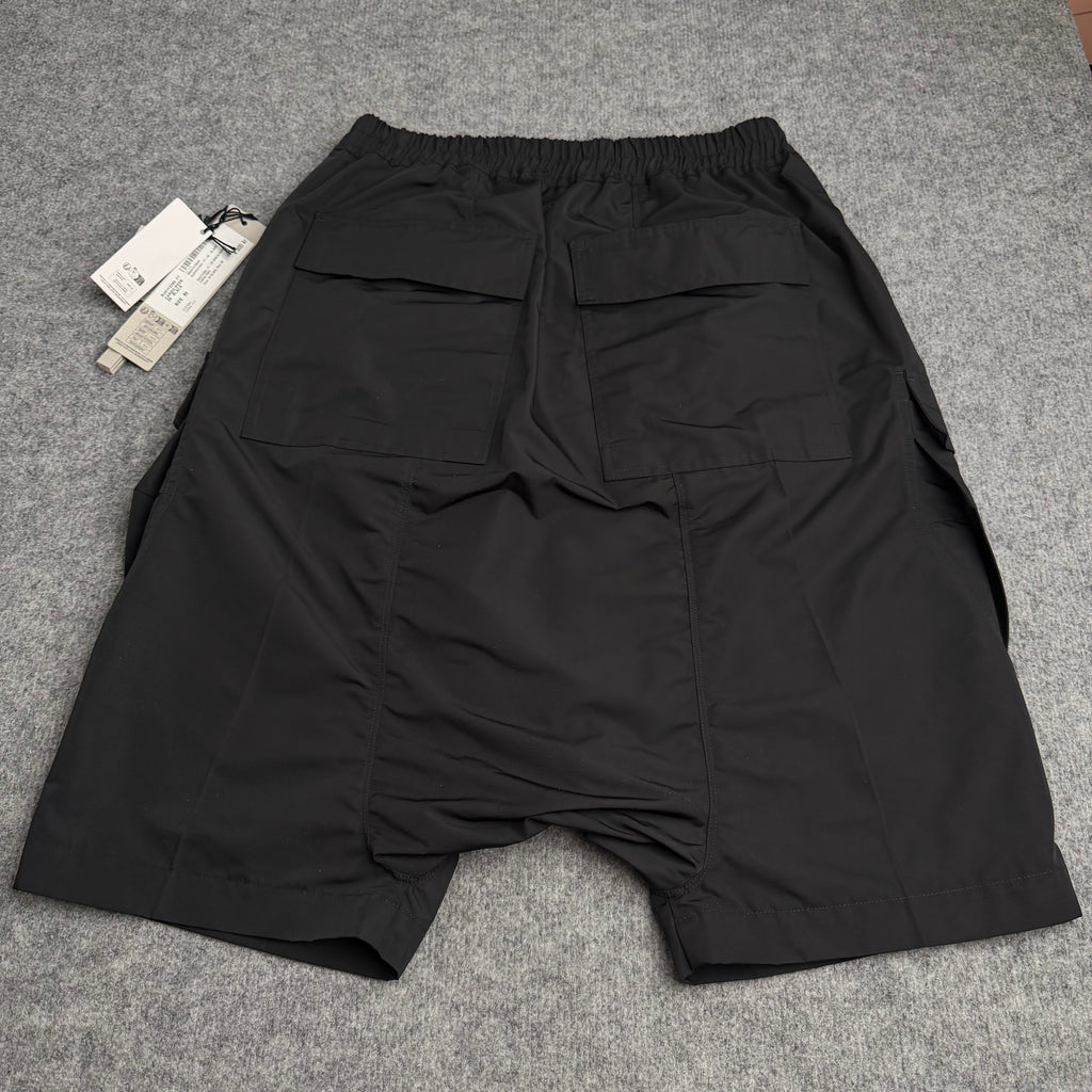 Rick Owen’s shorts (Str. M)