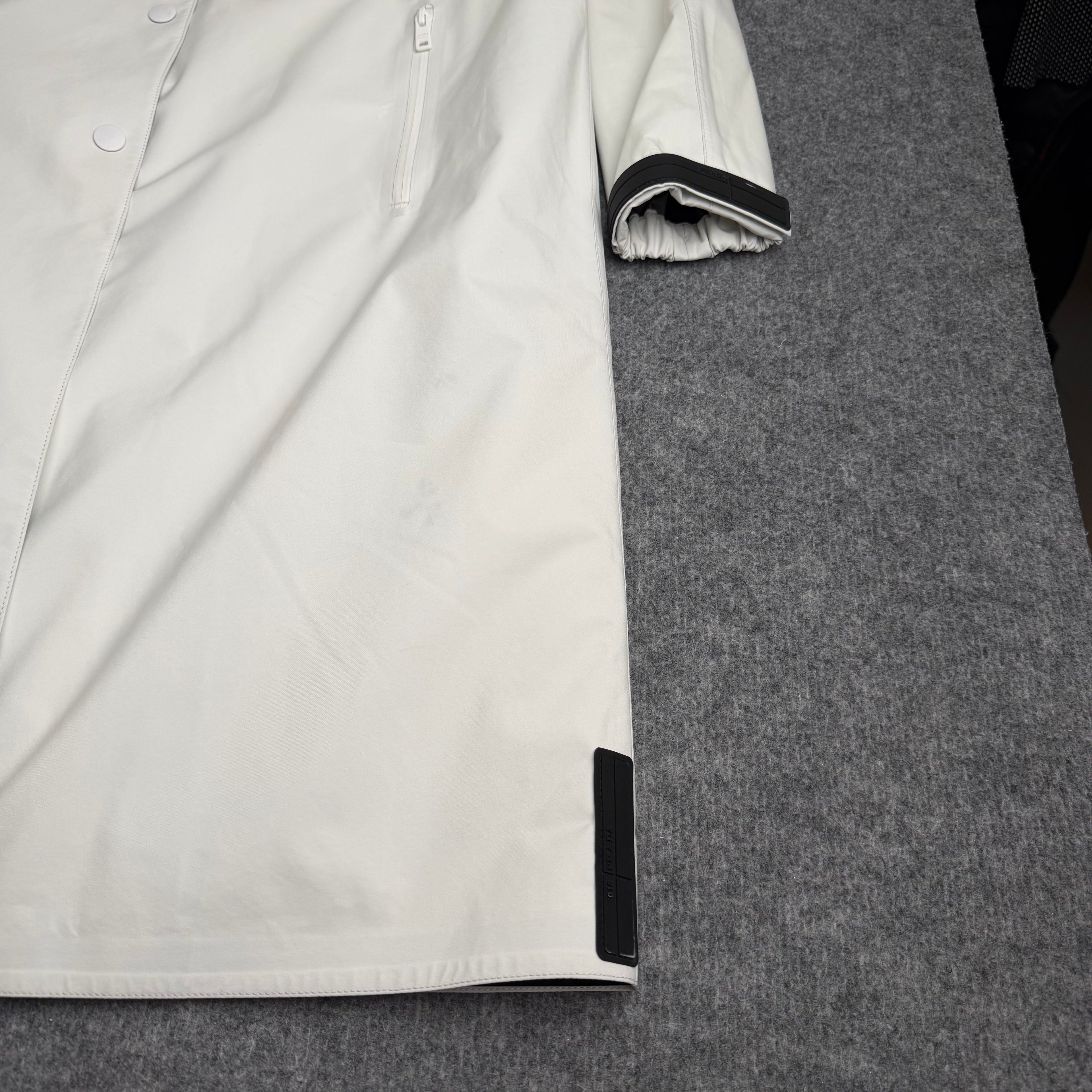 Prada trenchcoat (Str. S)