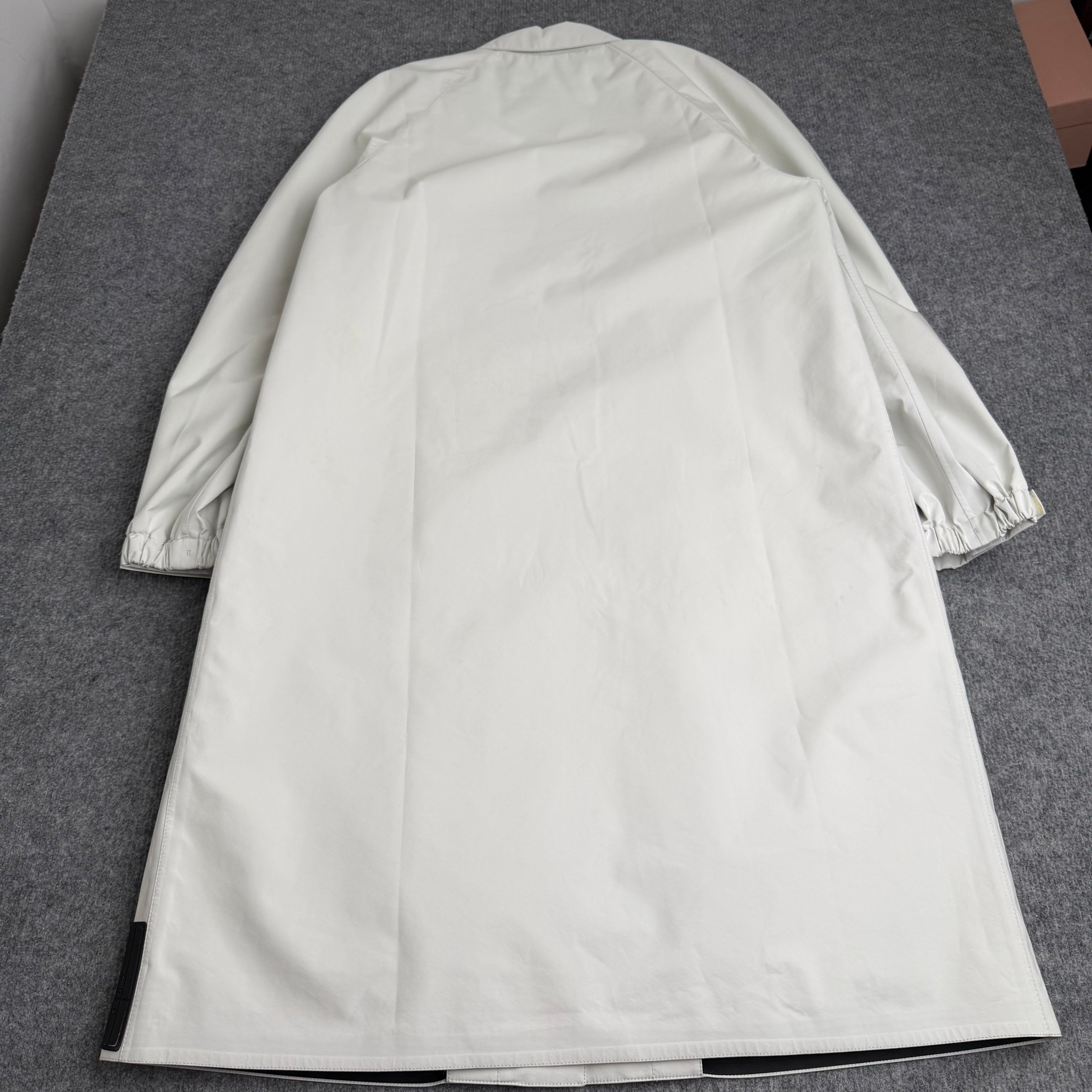 Prada trenchcoat (Str. S)