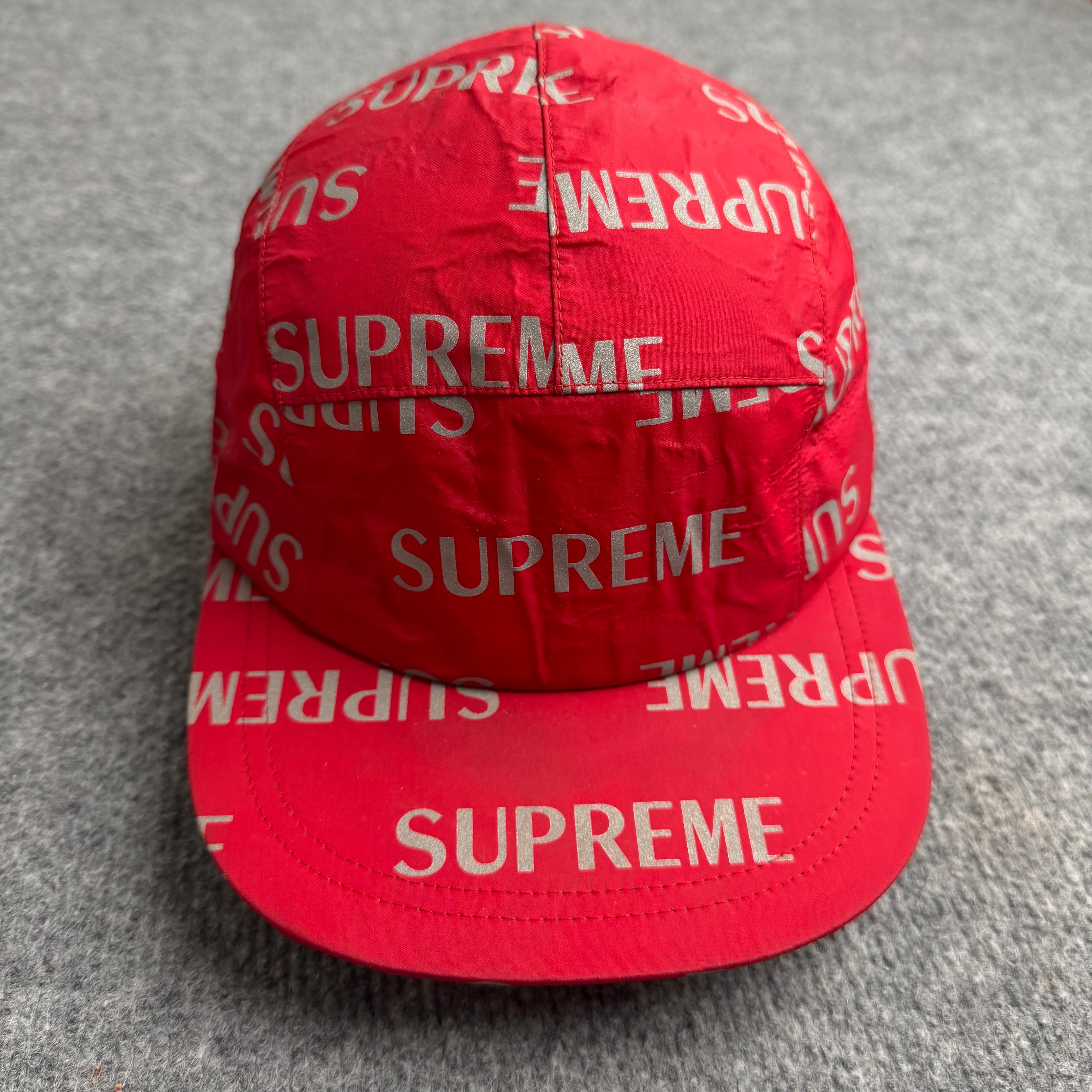 Supreme kasket