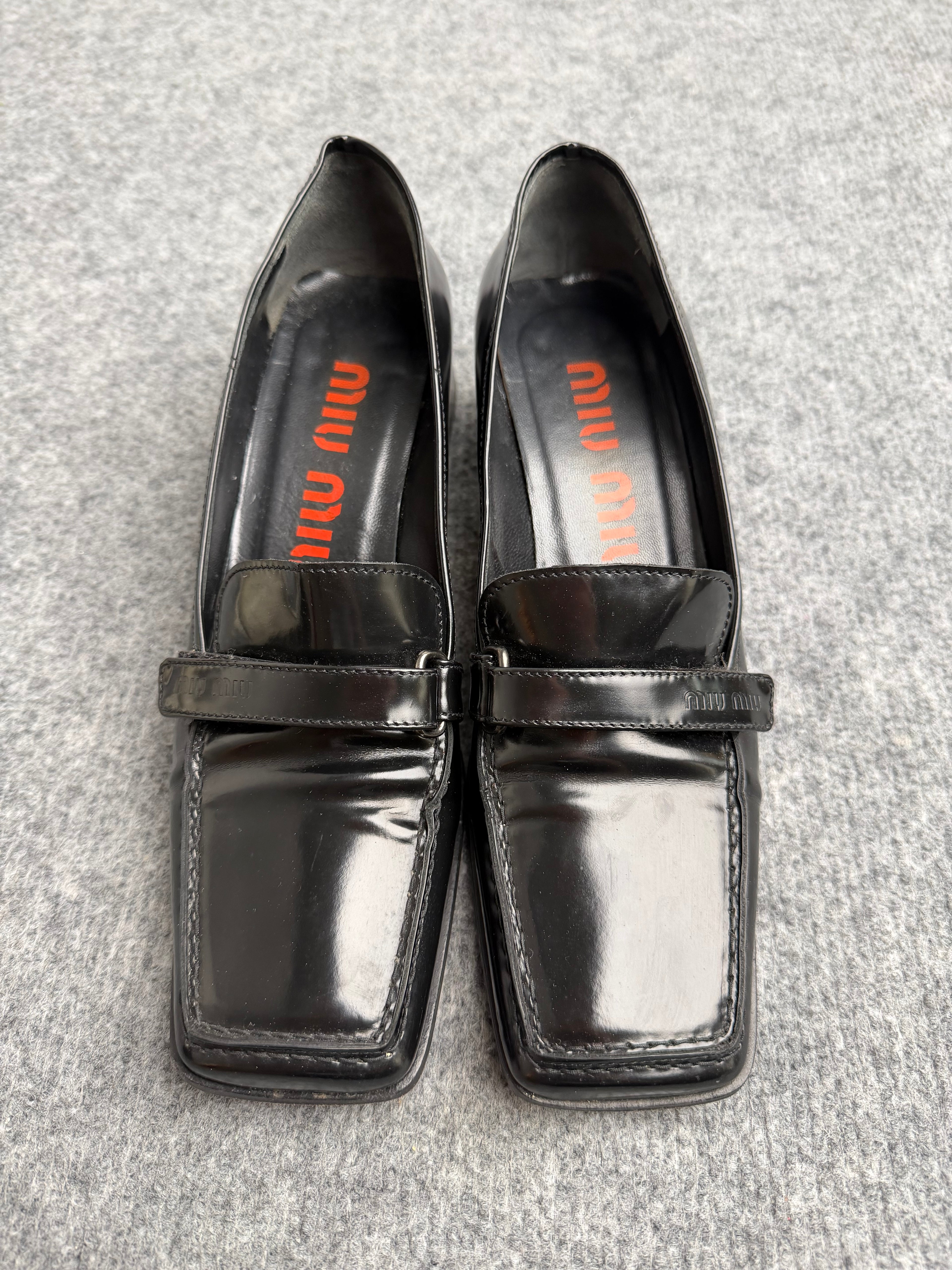 Miu Miu loafers (Str. 37)