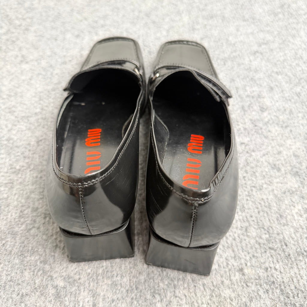 Miu Miu loafers (Str. 37)