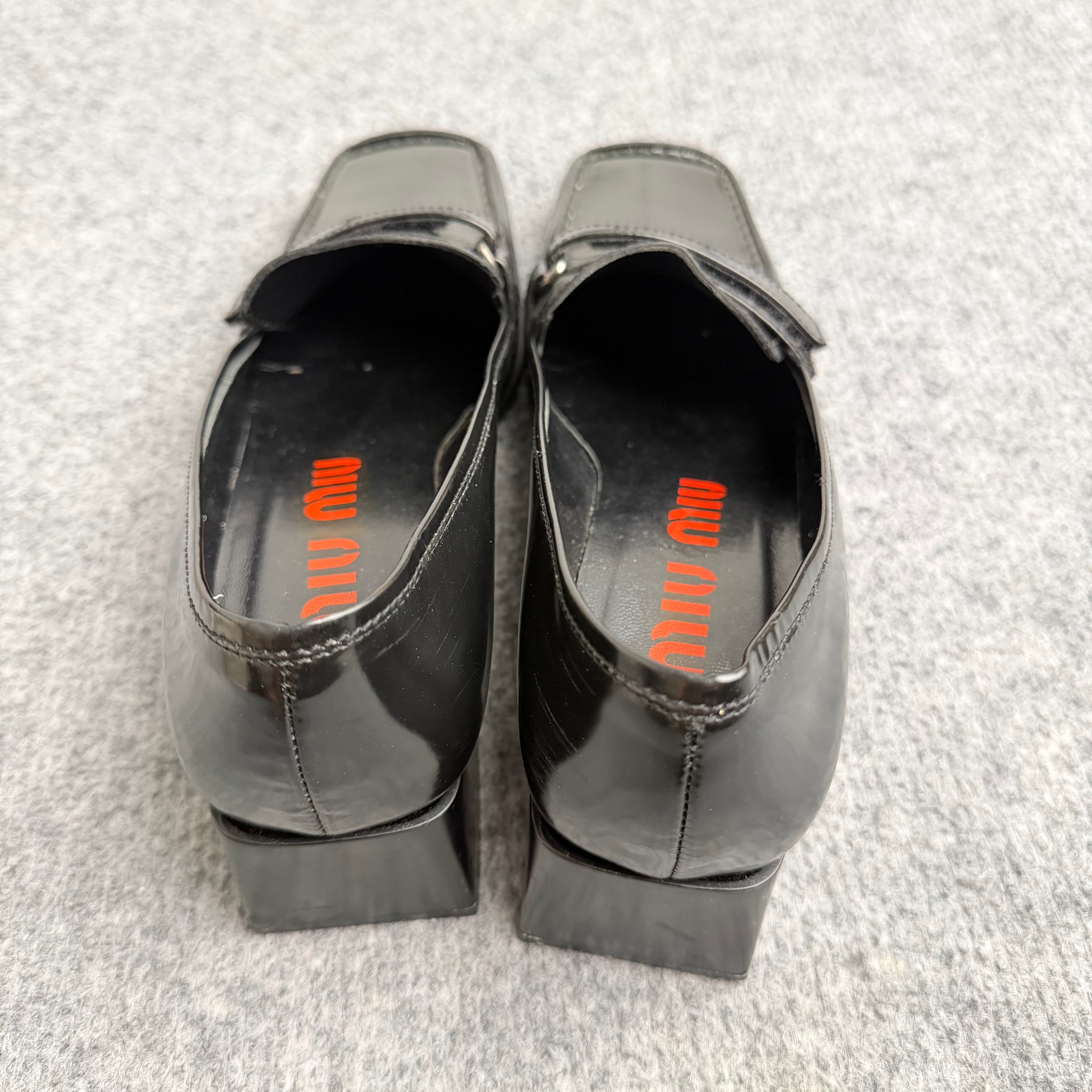 Miu Miu loafers (Str. 37)