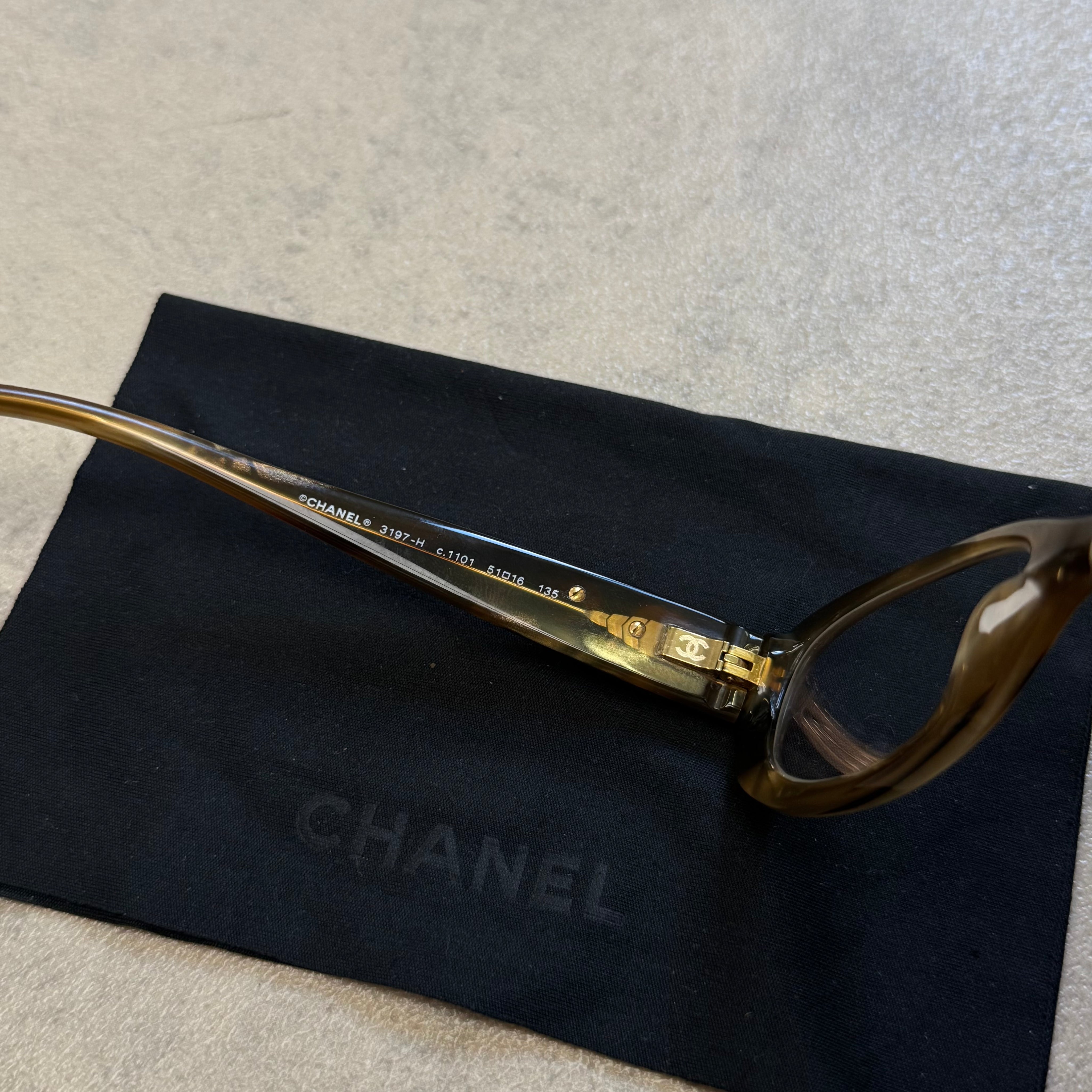 Chanel briller