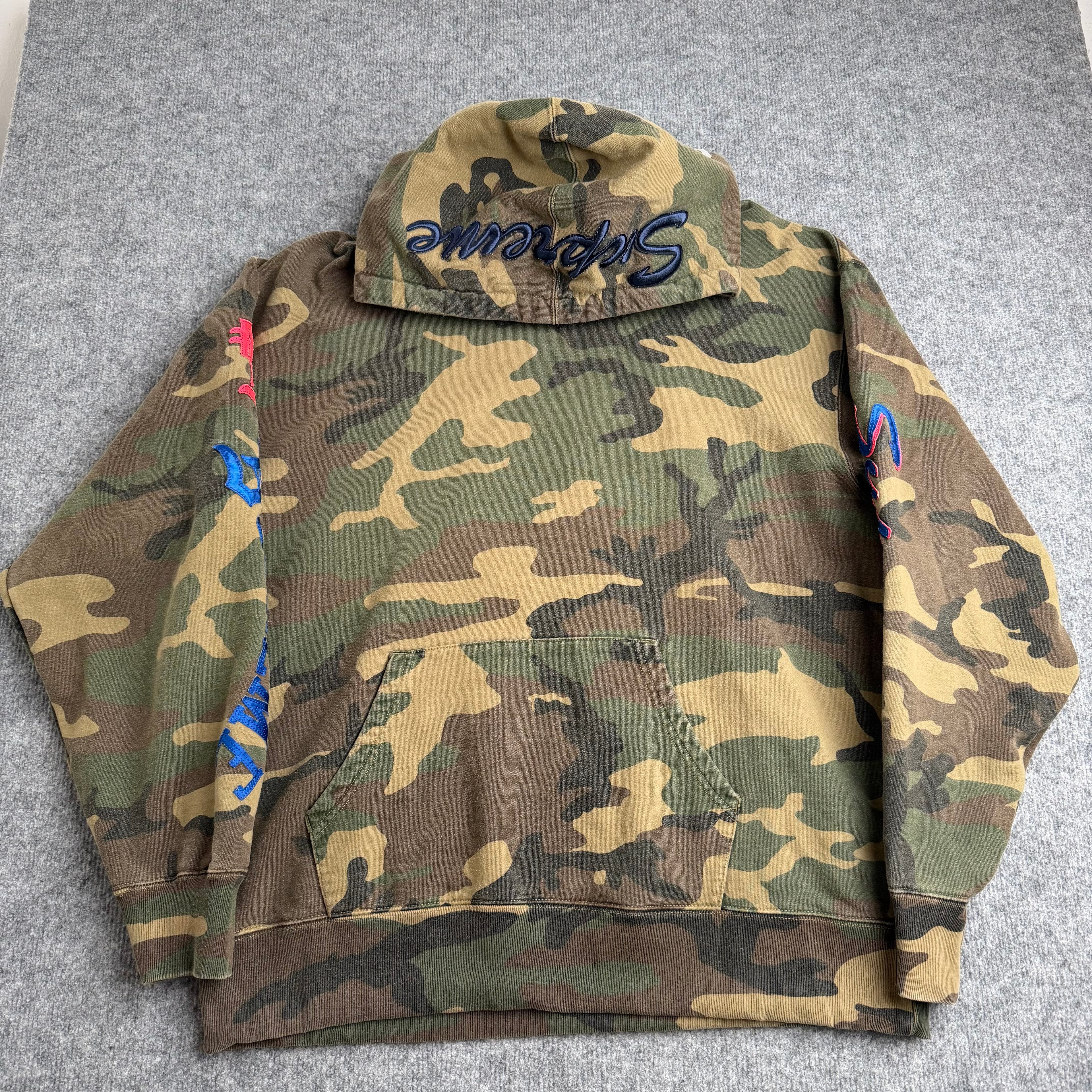 Supreme hoodie (Str. XL)