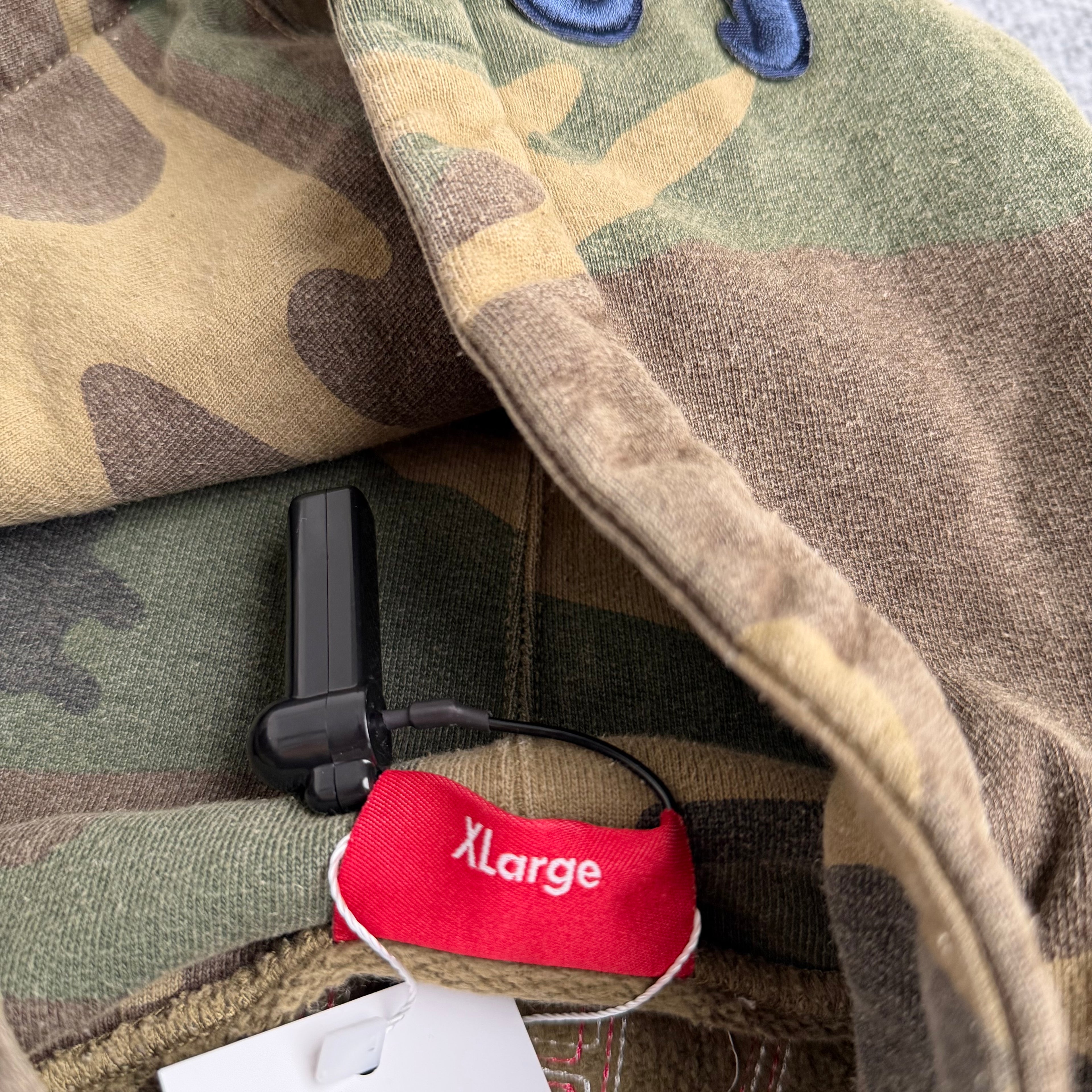 Supreme hoodie (Str. XL)