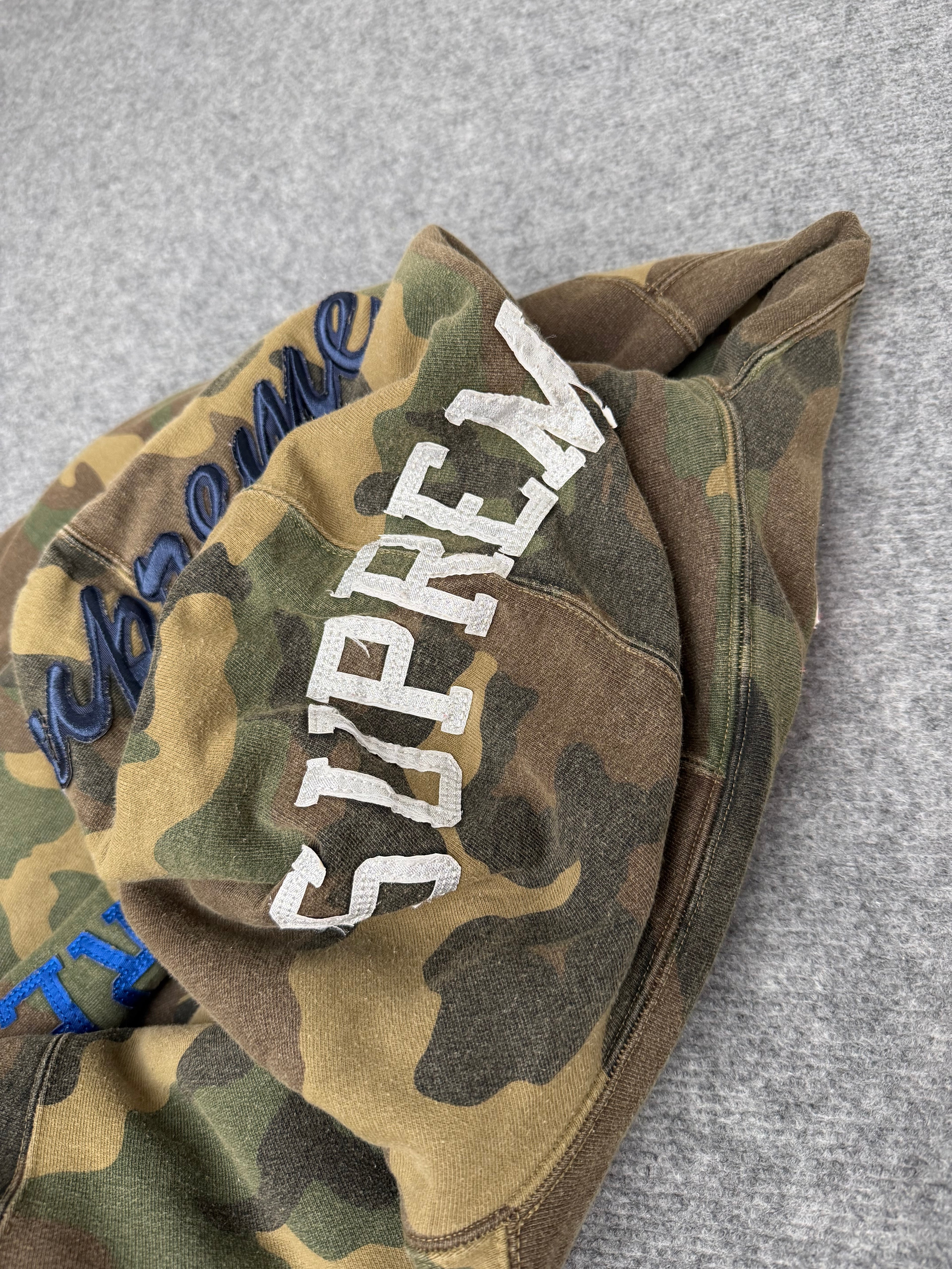 Supreme hoodie (Str. XL)