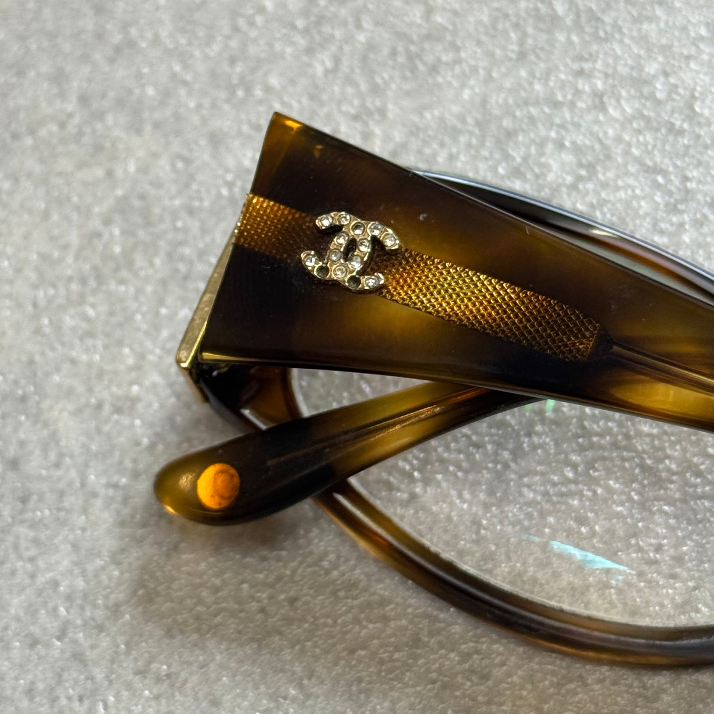 Chanel briller