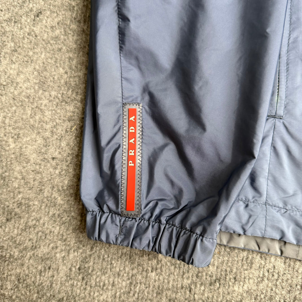 Prada jakke (Str. 46)