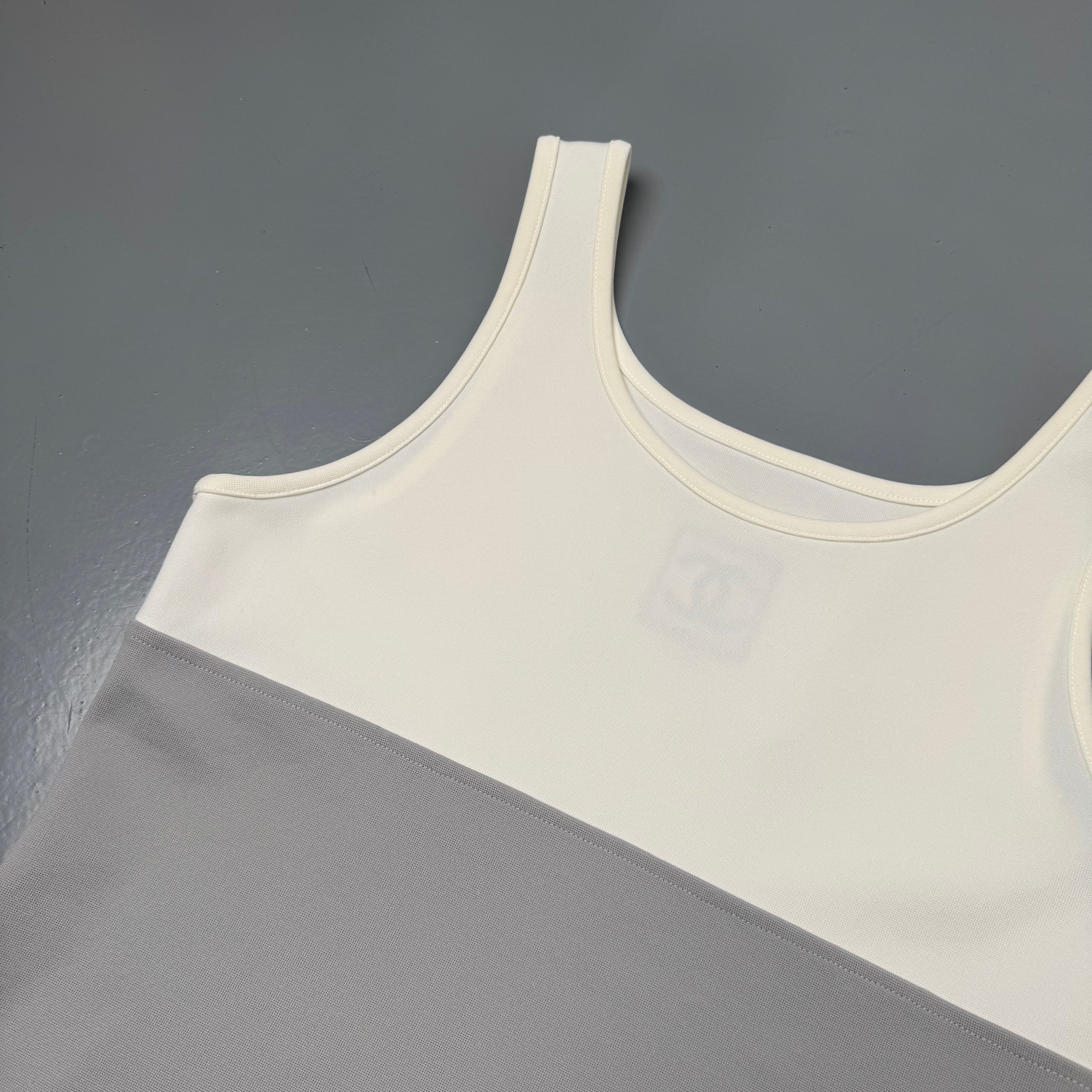 Chanel top (Str. 44)