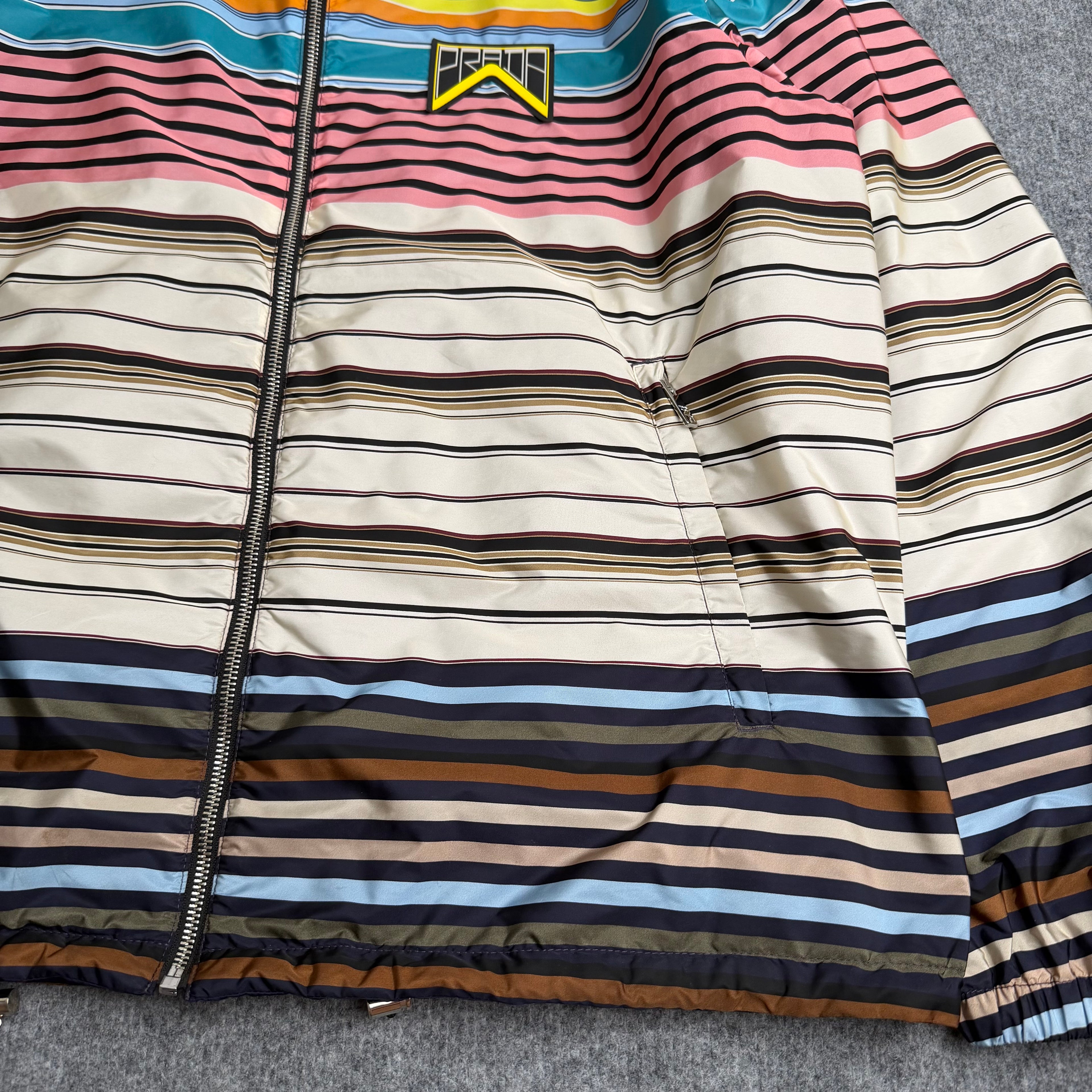 Prada jakke (Str. Xl)