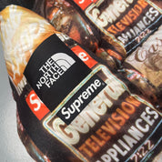 Supreme x The North Face jakke (Str. S & L)