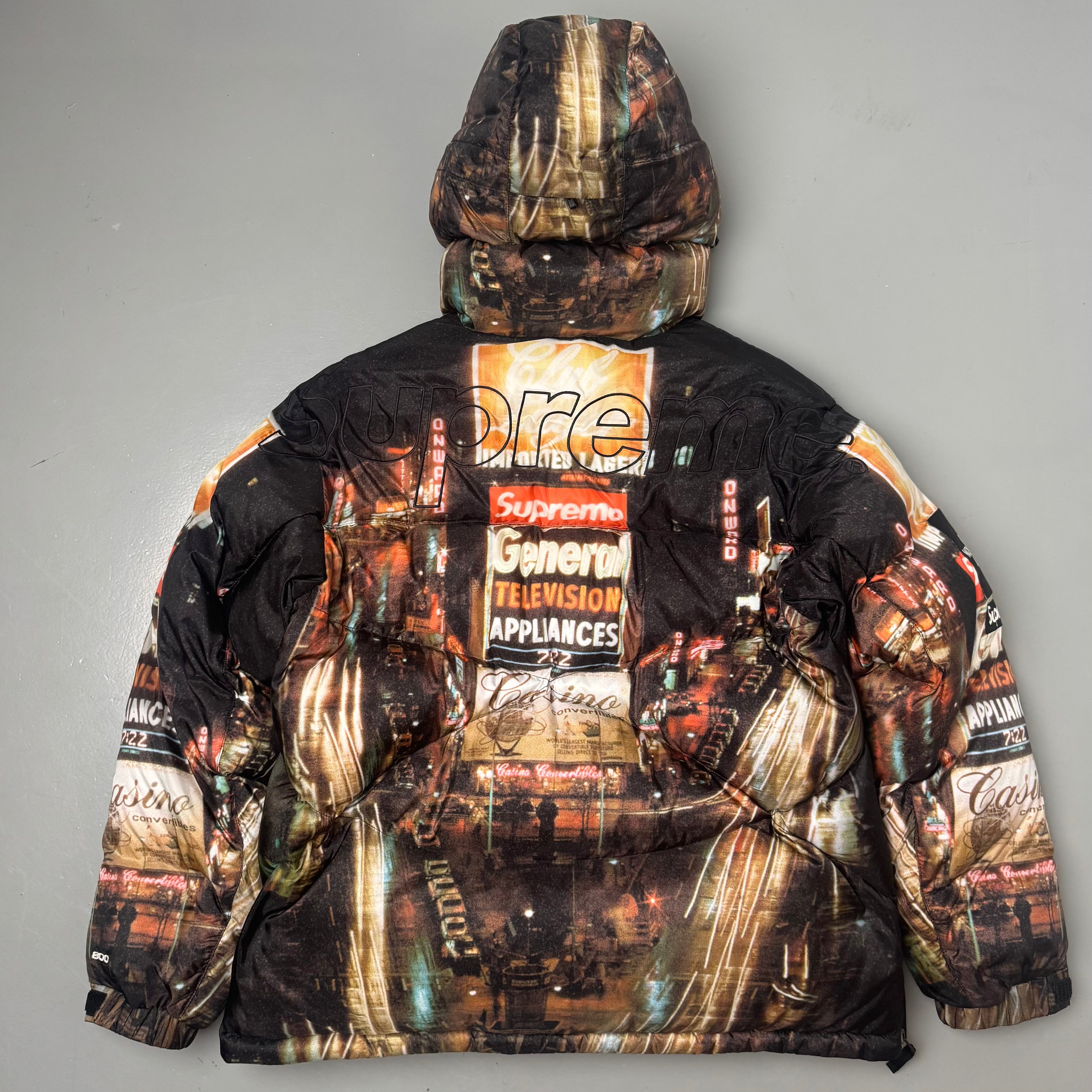 Supreme x The North Face jakke (Str. S & L)