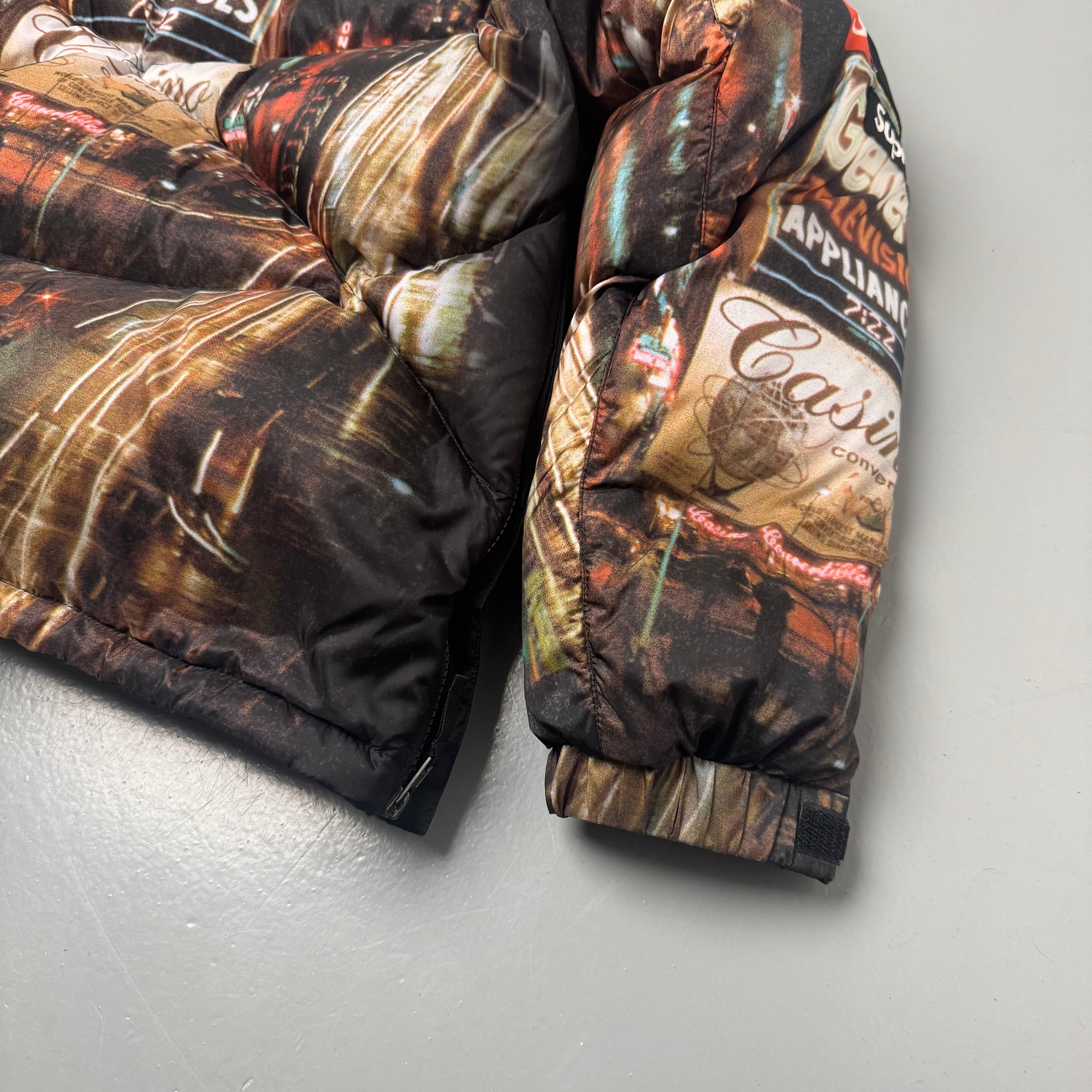 Supreme x The North Face jakke (Str. S & L)