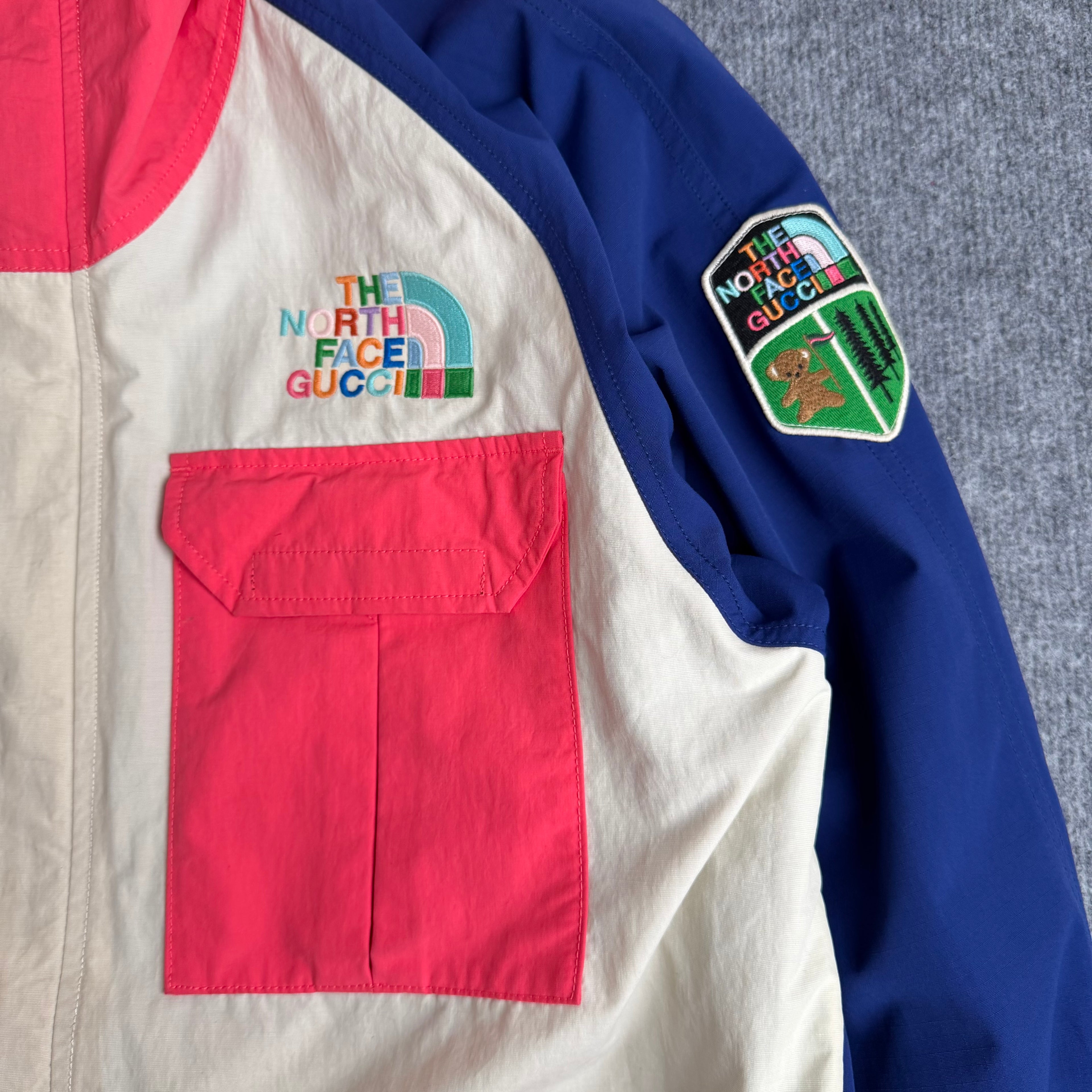 Gucci x The North Face jakke (Str. XL)