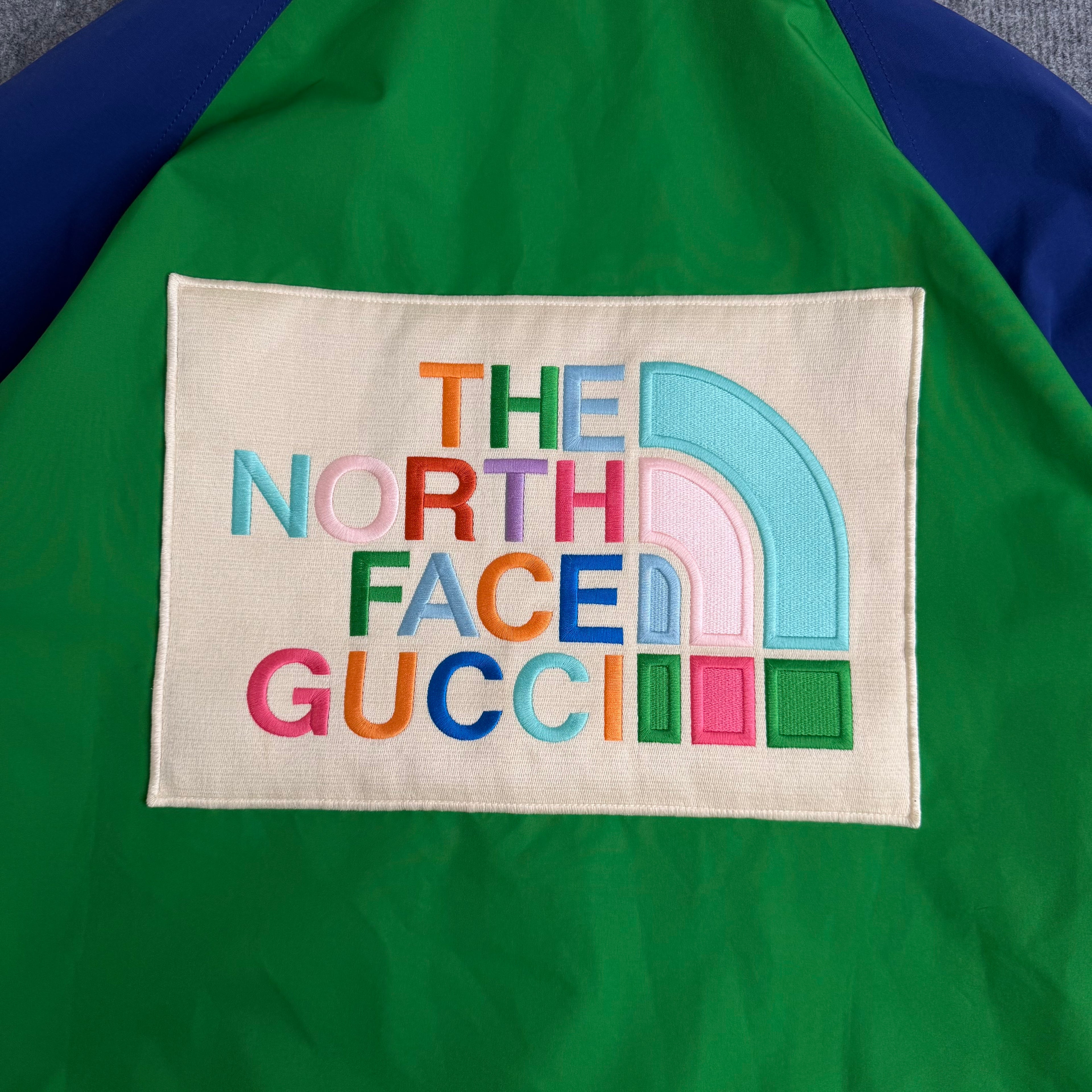Gucci x The North Face jakke (Str. XL)