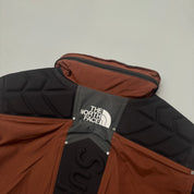 Supreme x The North Face jakke (Str. M)