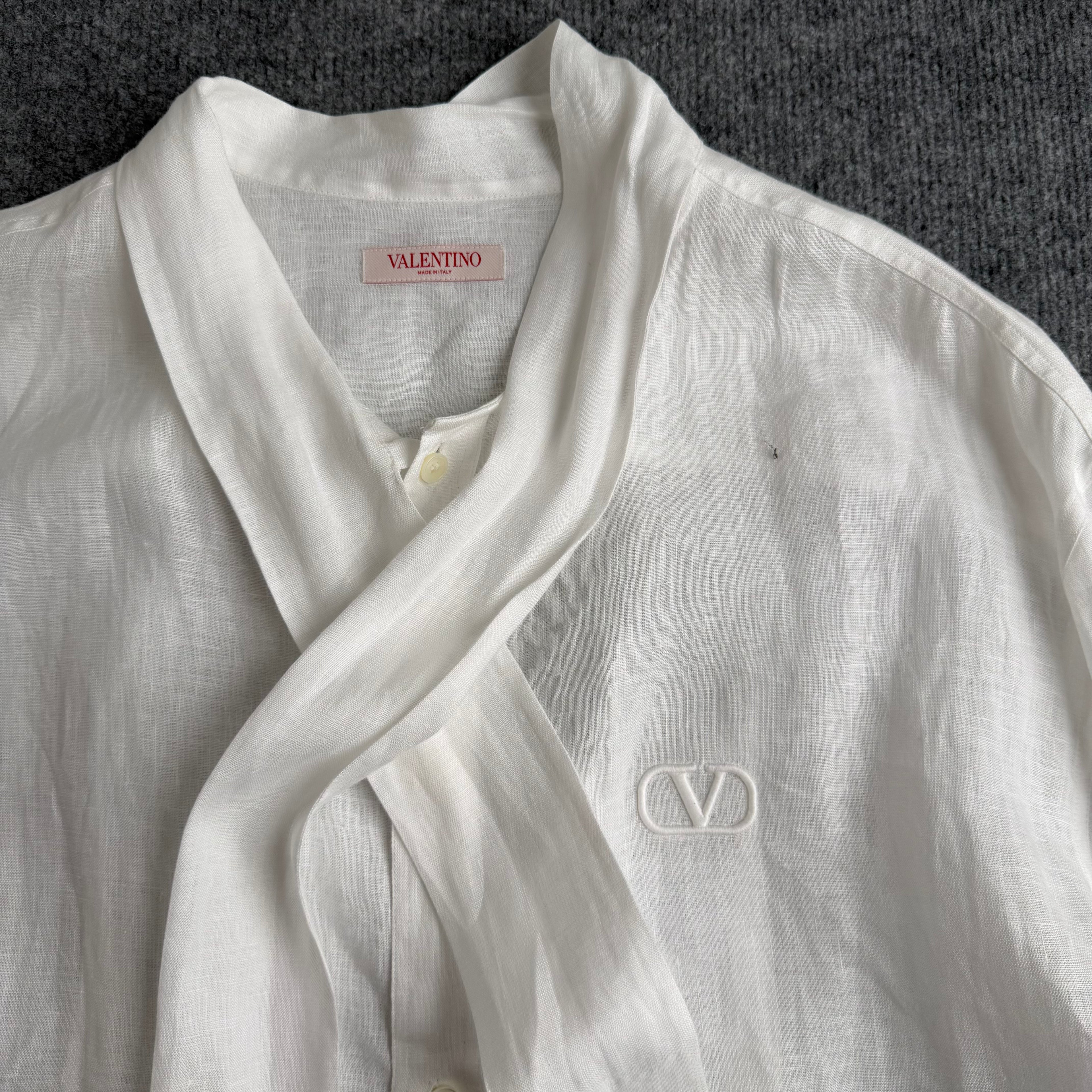 Valentino skjorte (Str. XL)