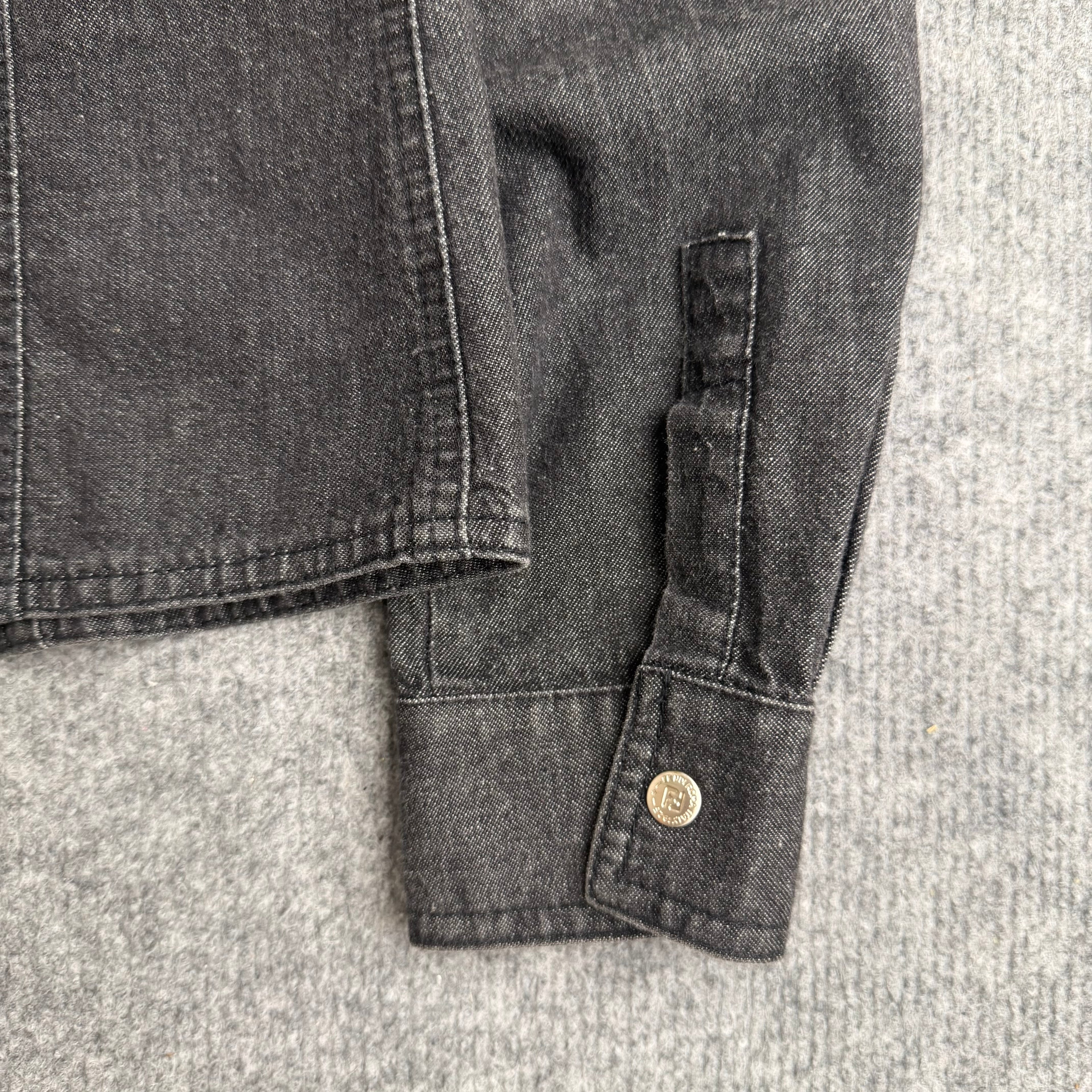 Fendi jakke (Str. S)