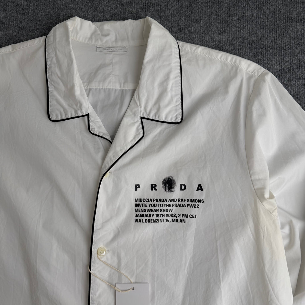 Prada skjorte (Str. XL)