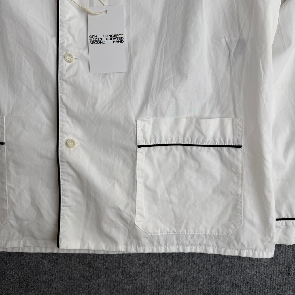 Prada skjorte (Str. XL)