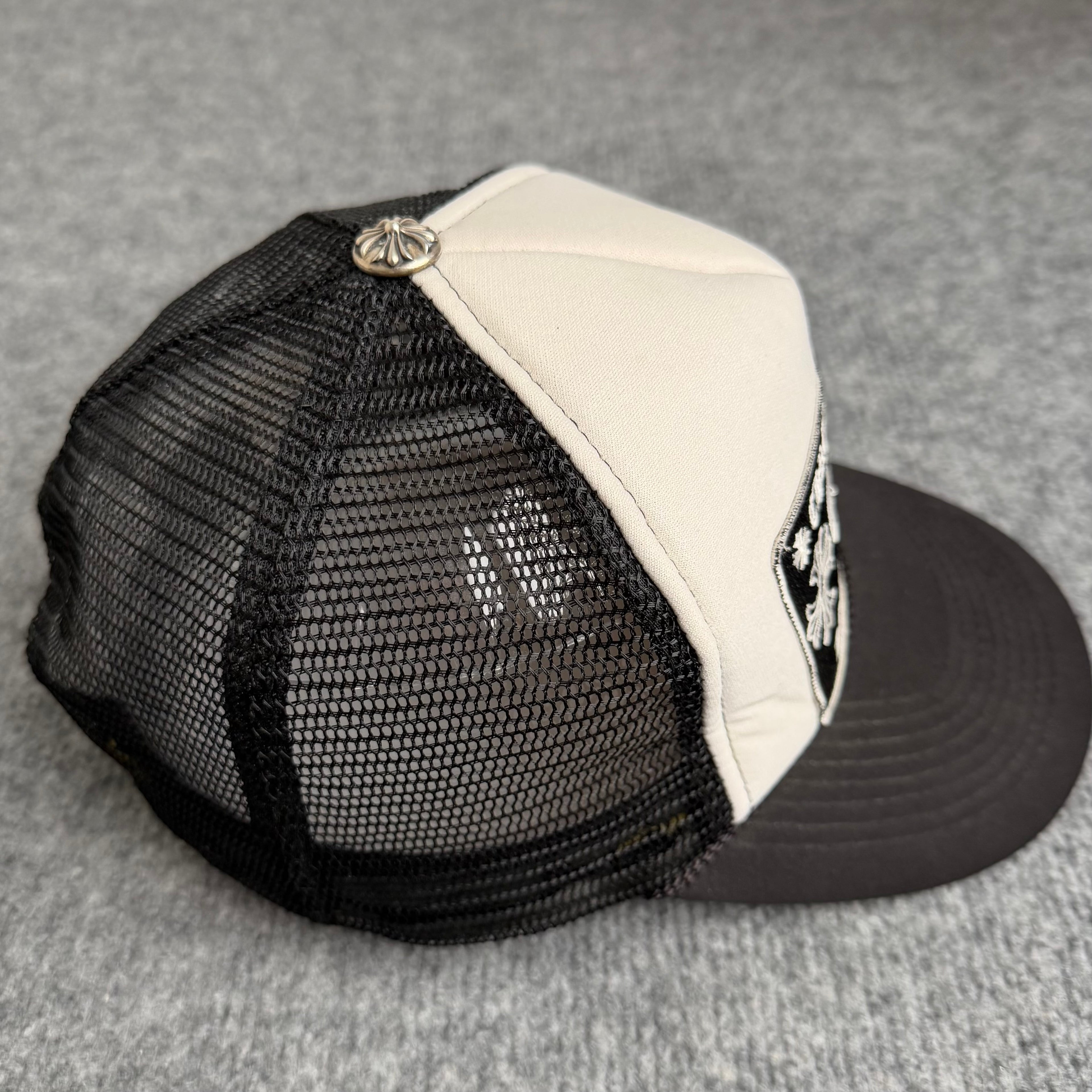 Chrome Hearts kasket