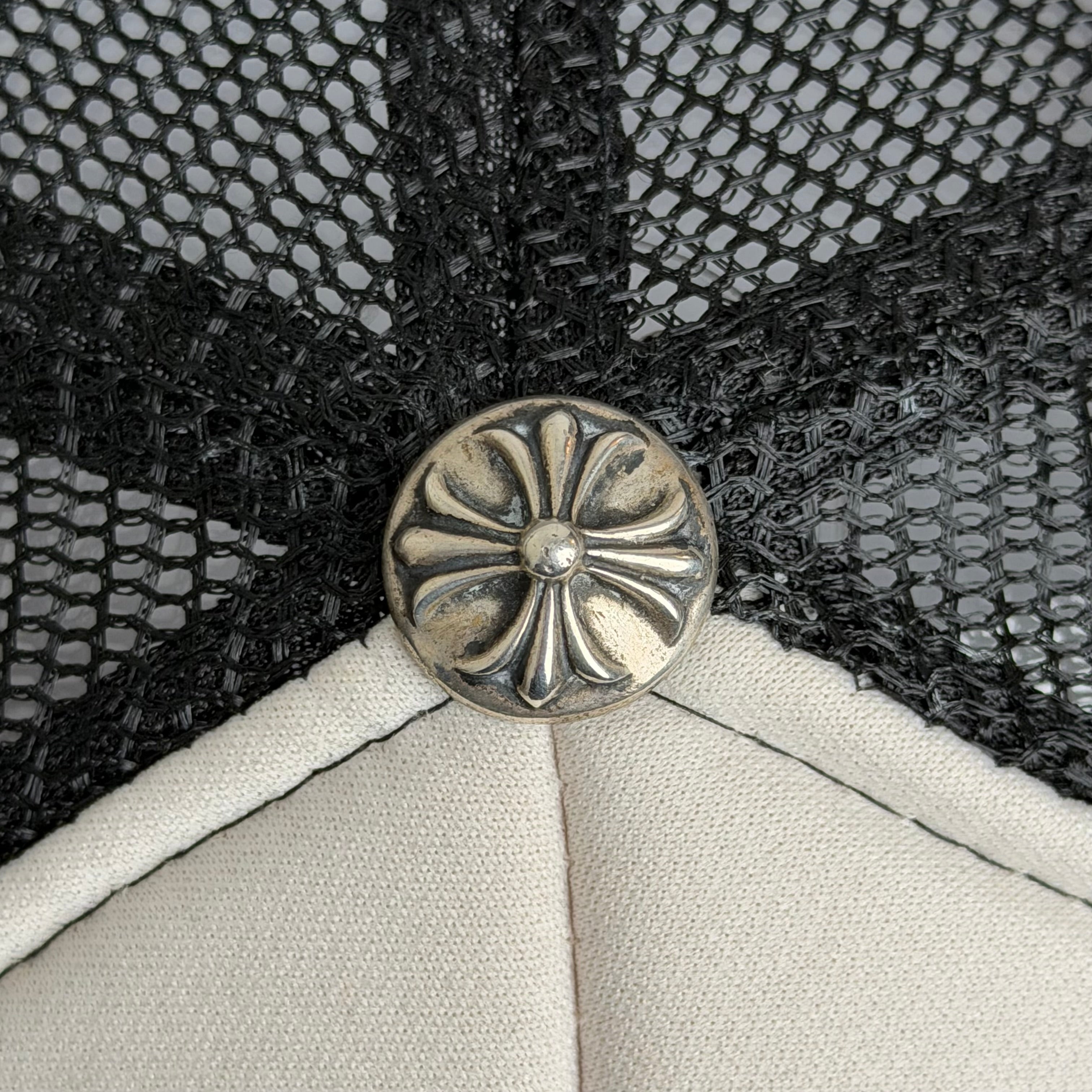 Chrome Hearts kasket