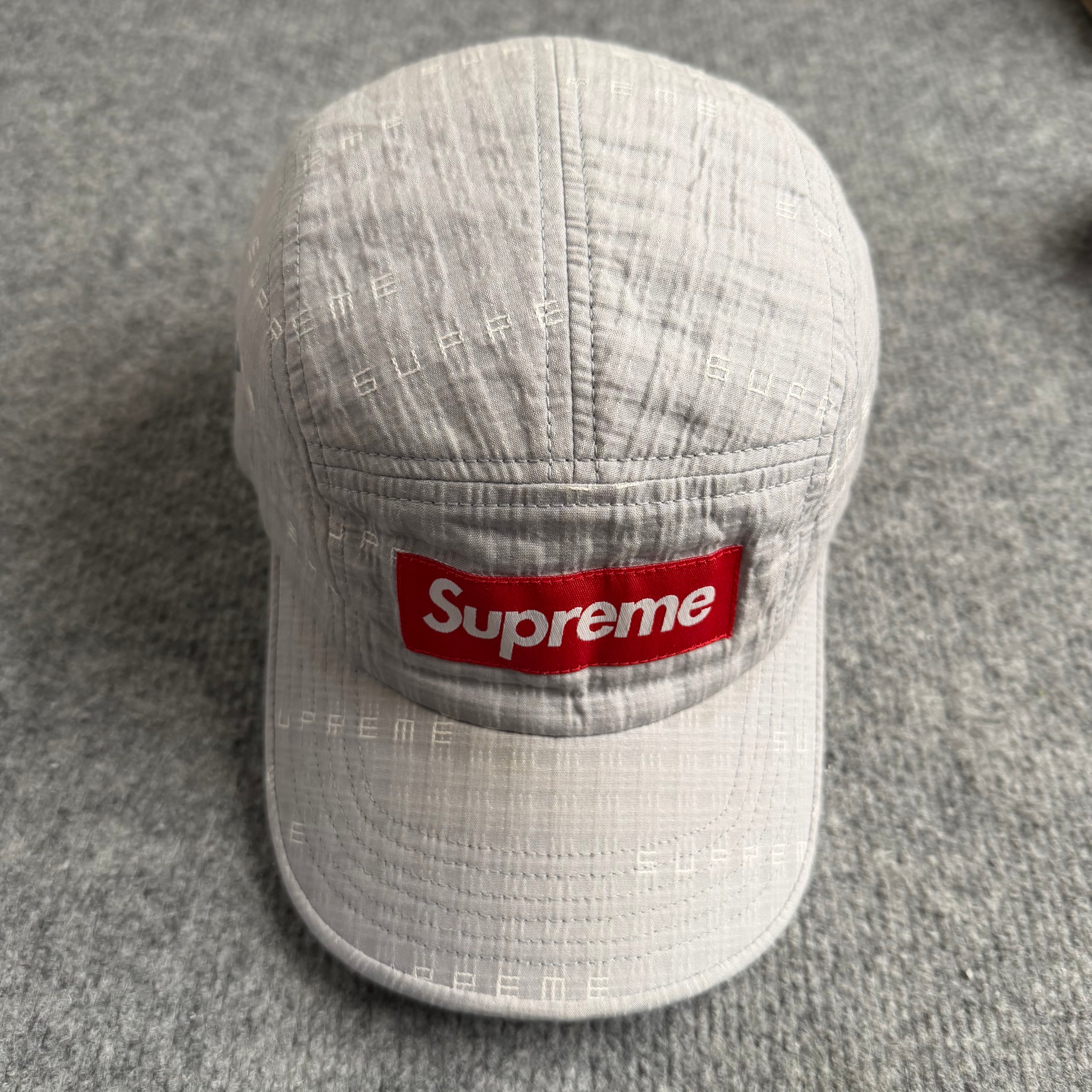 Supreme kasket
