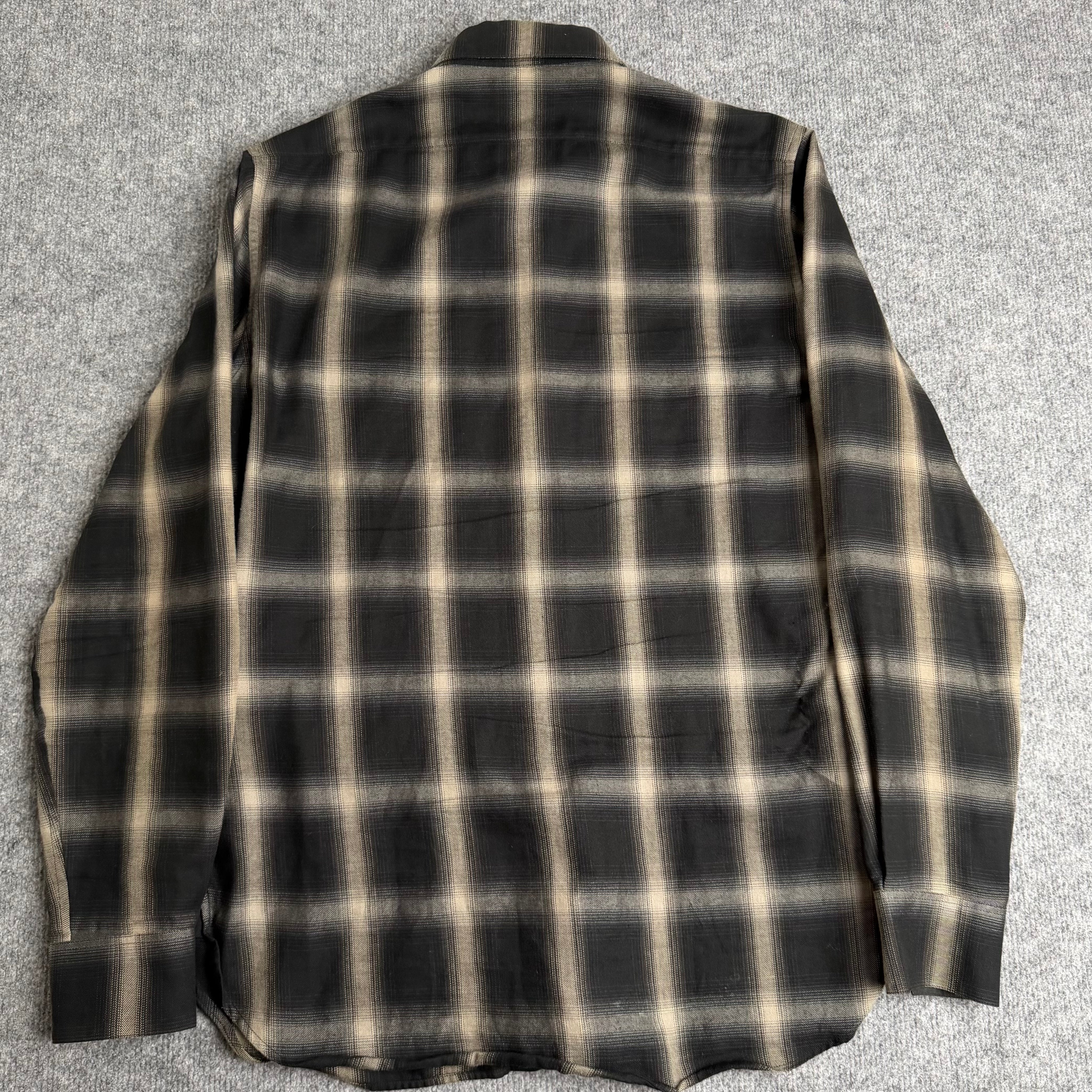 Saint Laurent skjorte (Str. L)