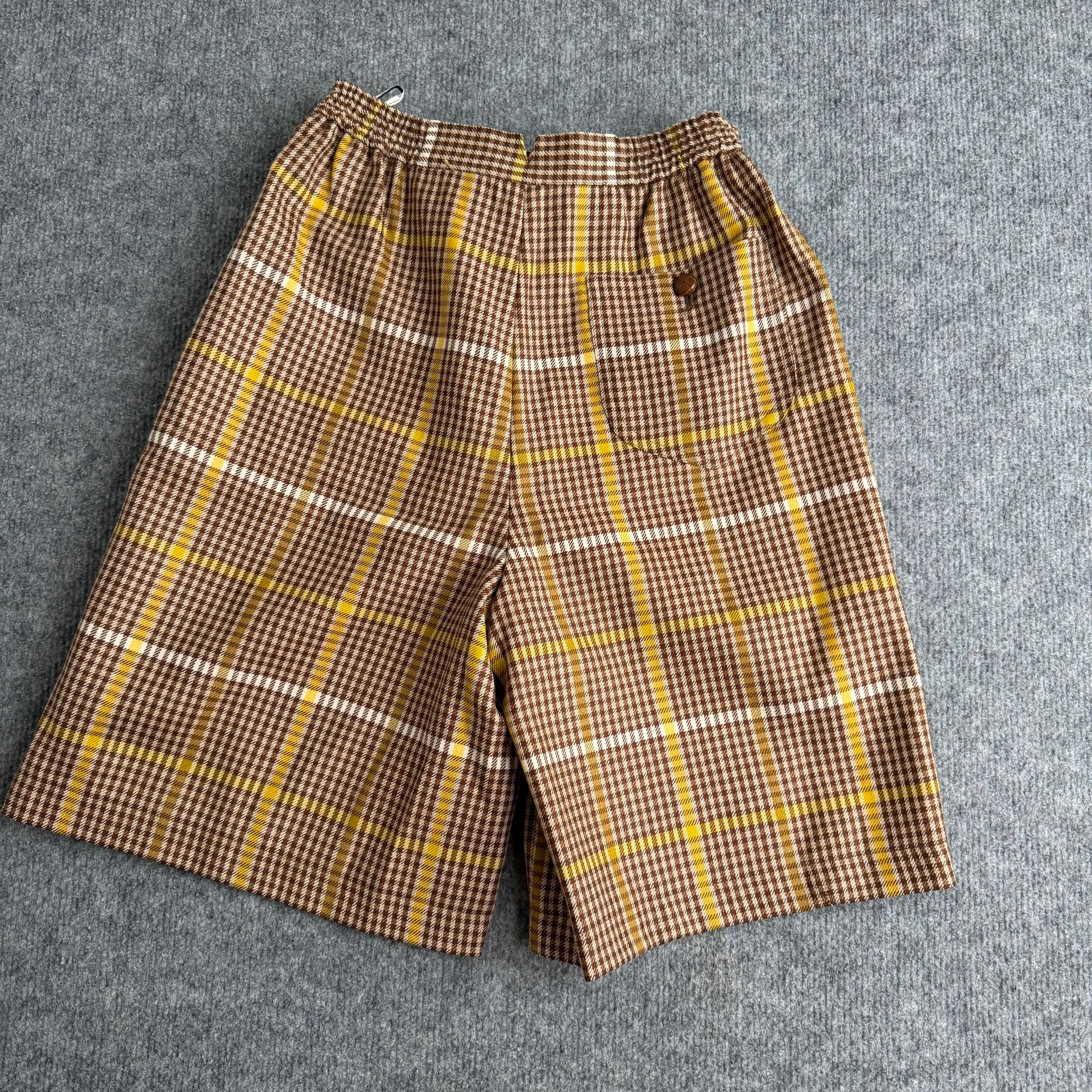Christian Dior shorts (Str. S)