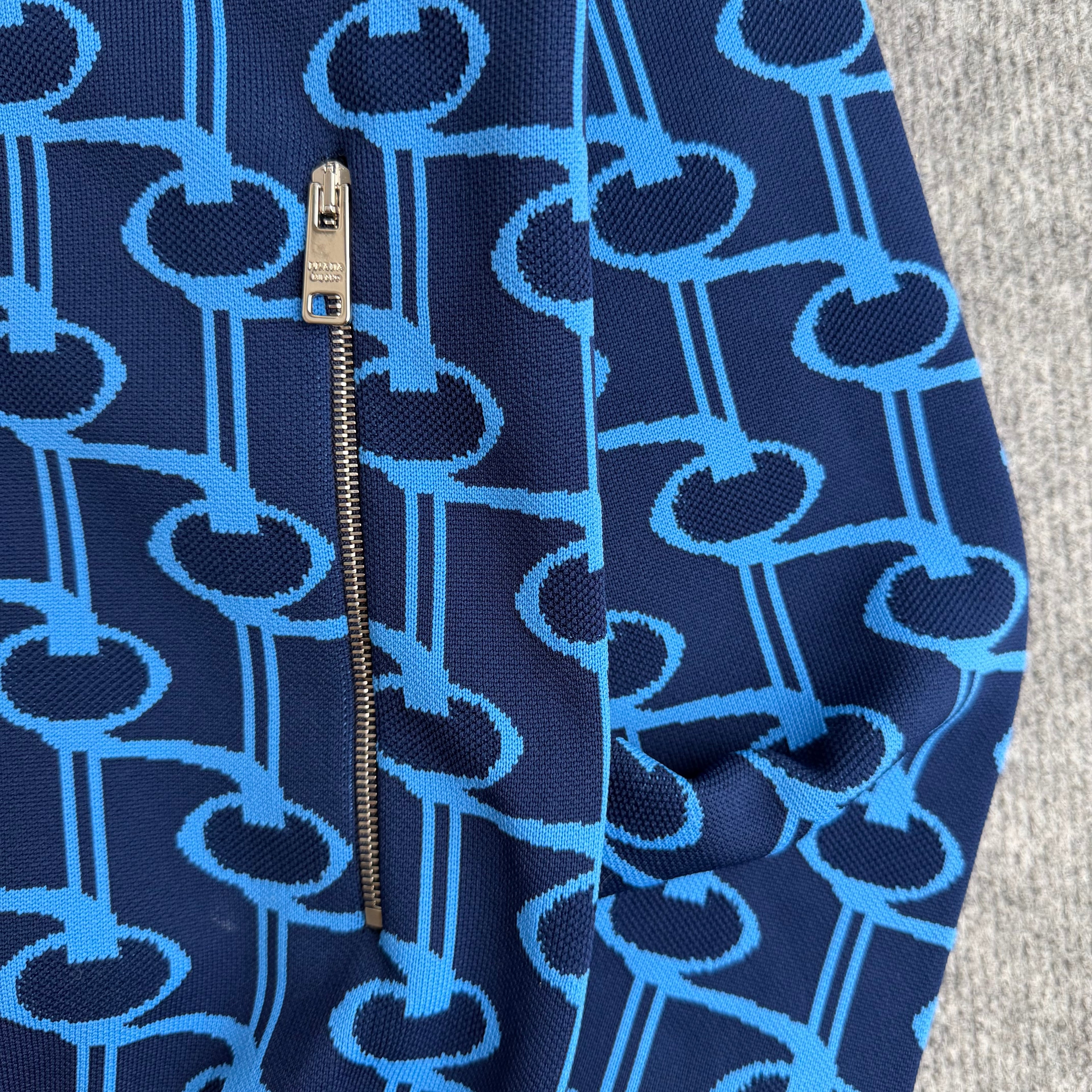 Prada Zip bluse (Str. S)