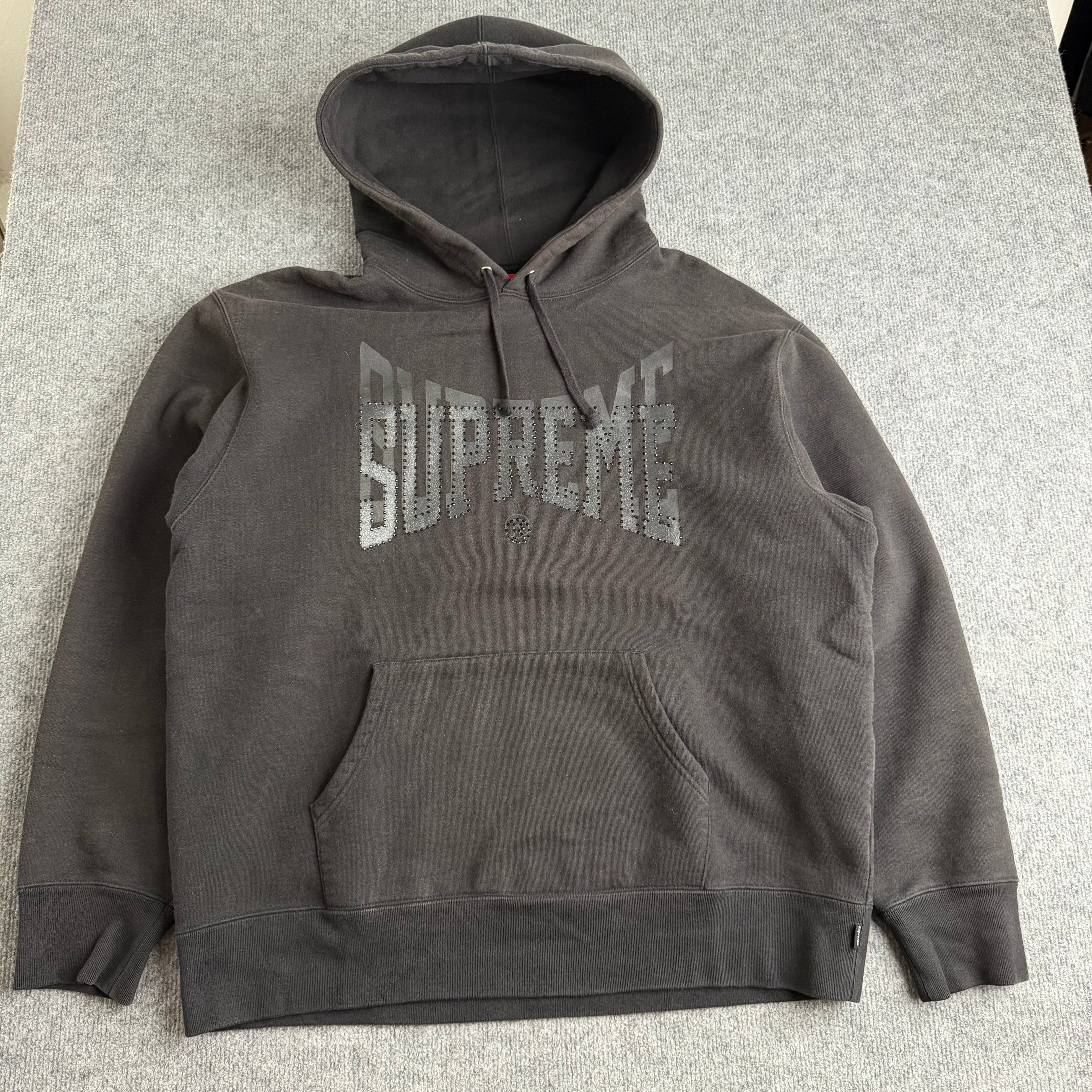 Supreme hættetrøje (Str. L)