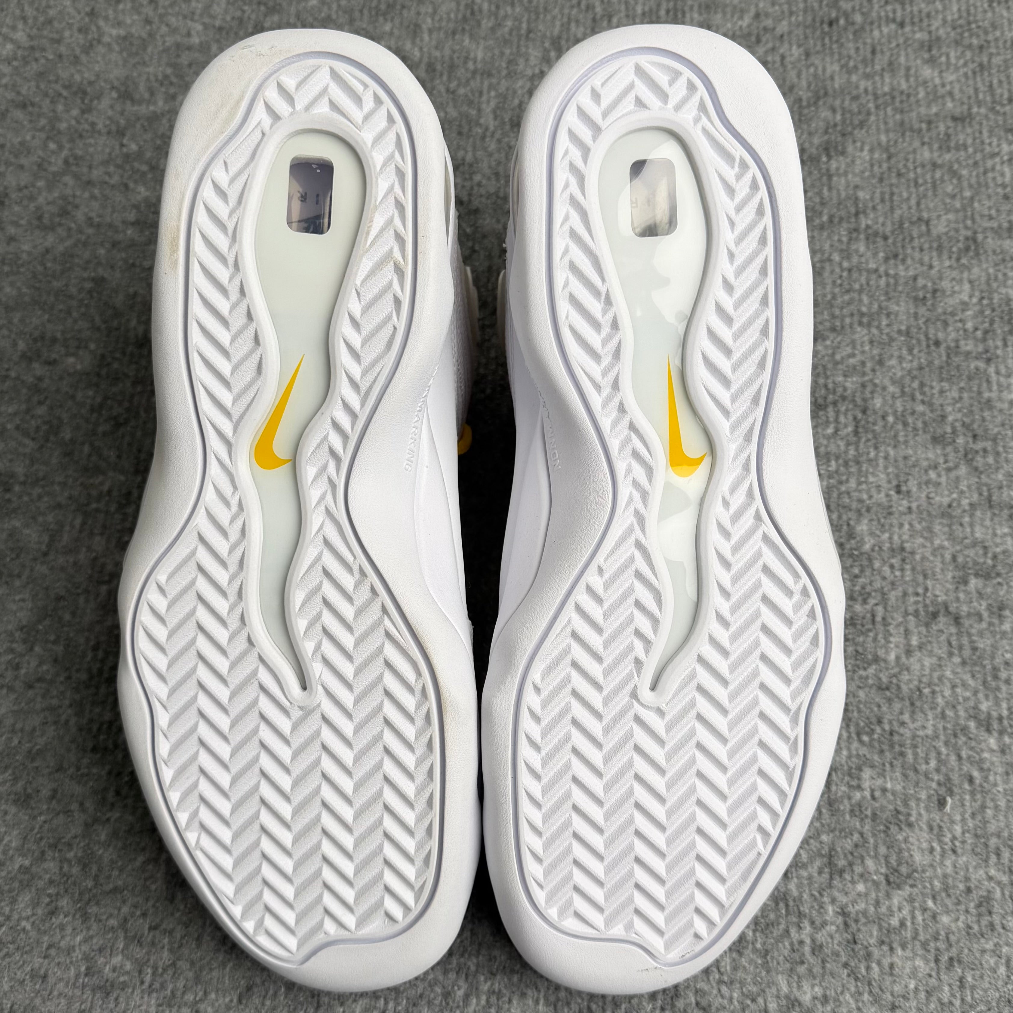 Supreme x Nike sko (Str. 41)