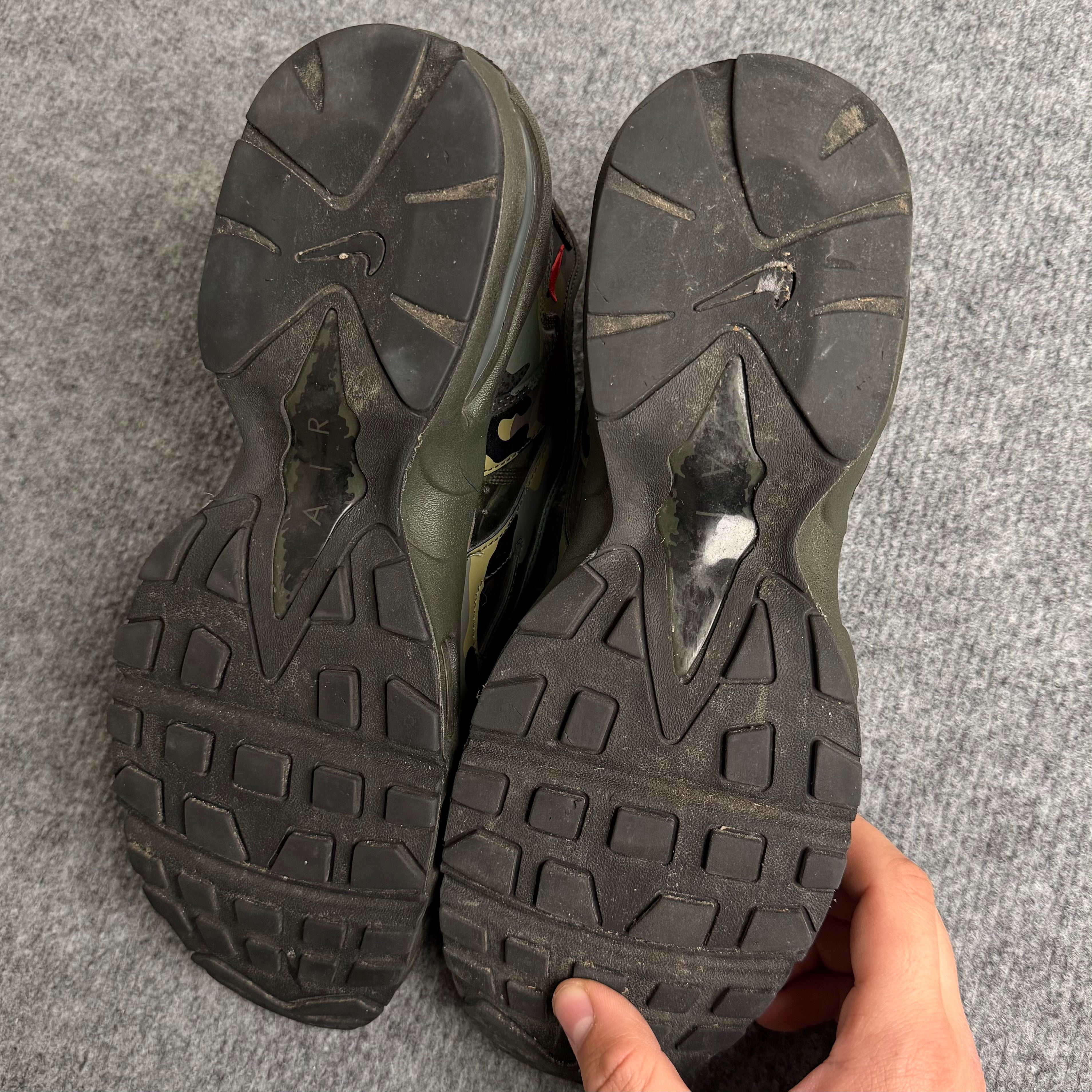 Supreme x Nike sko (Str. 43)
