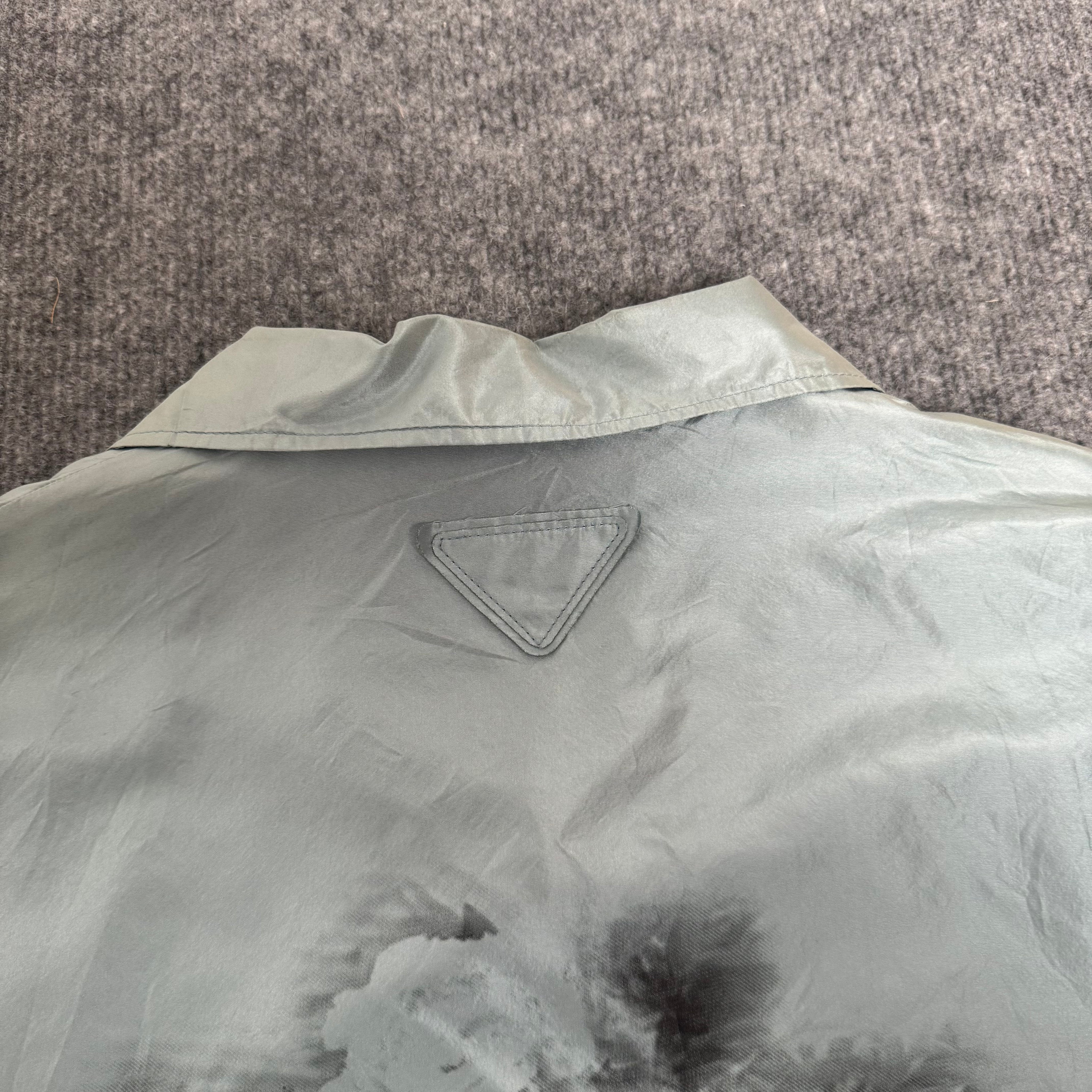 Prada skjorte (Str. M)