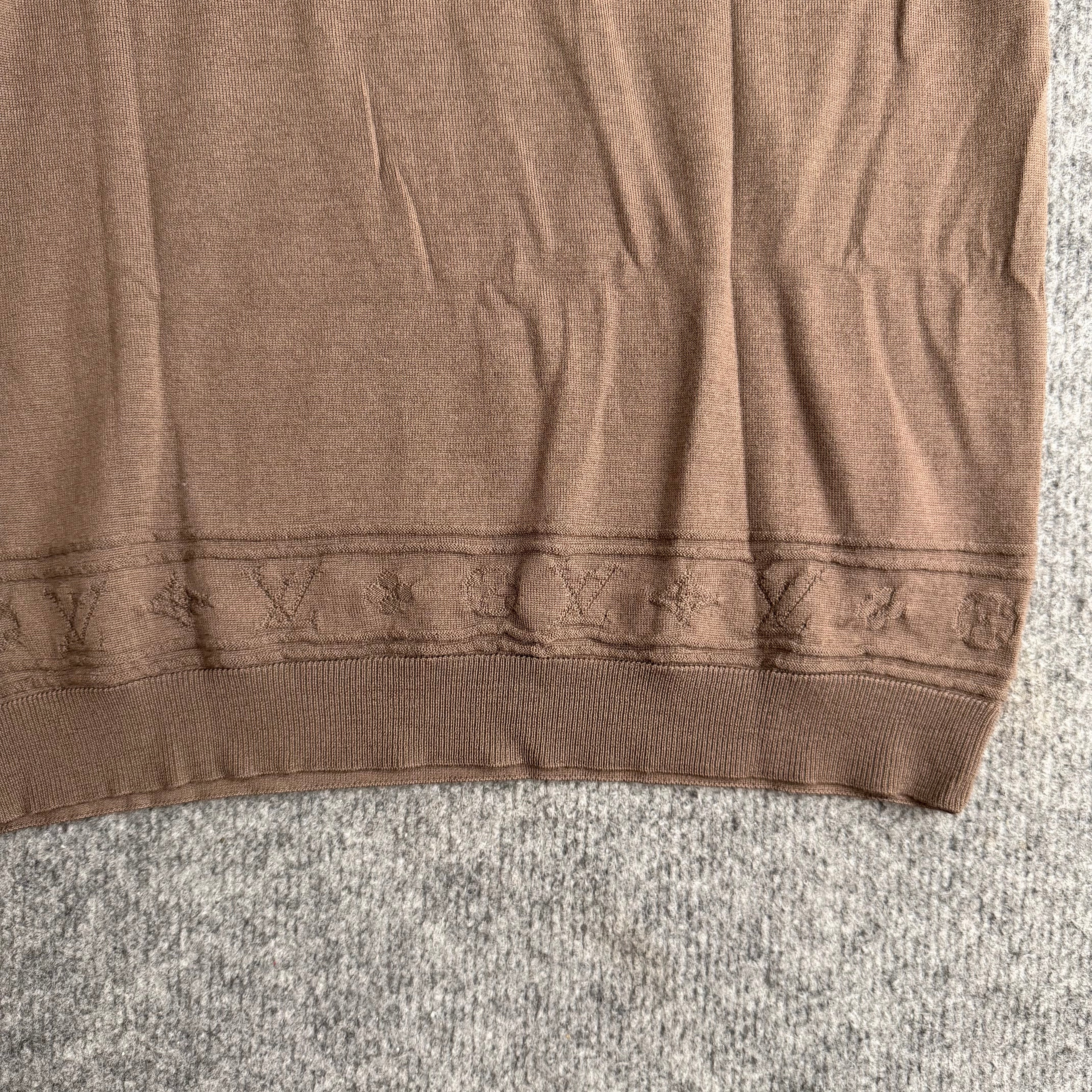 Louis Vuitton top (Str. M)