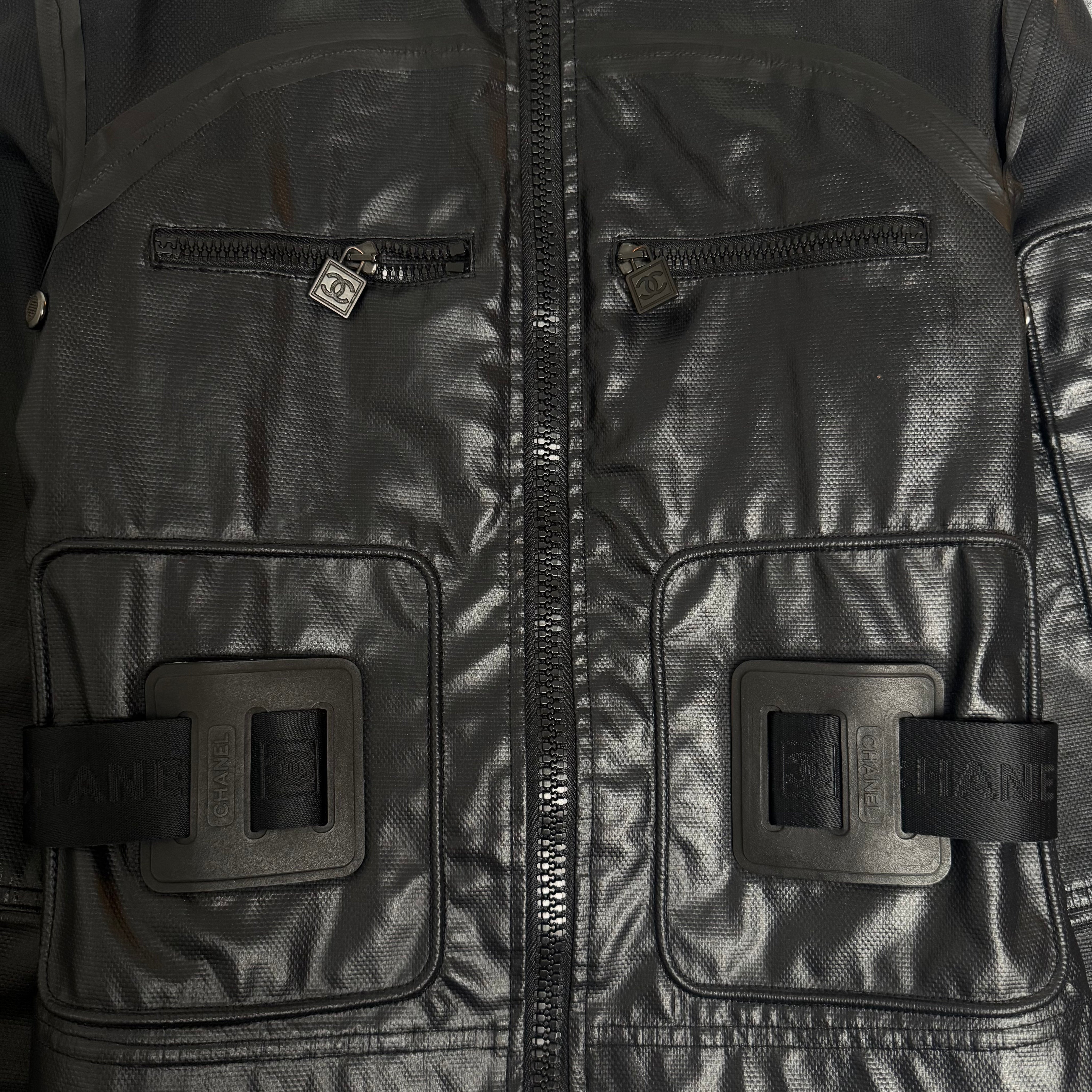 Chanel jakke (Str. 36)