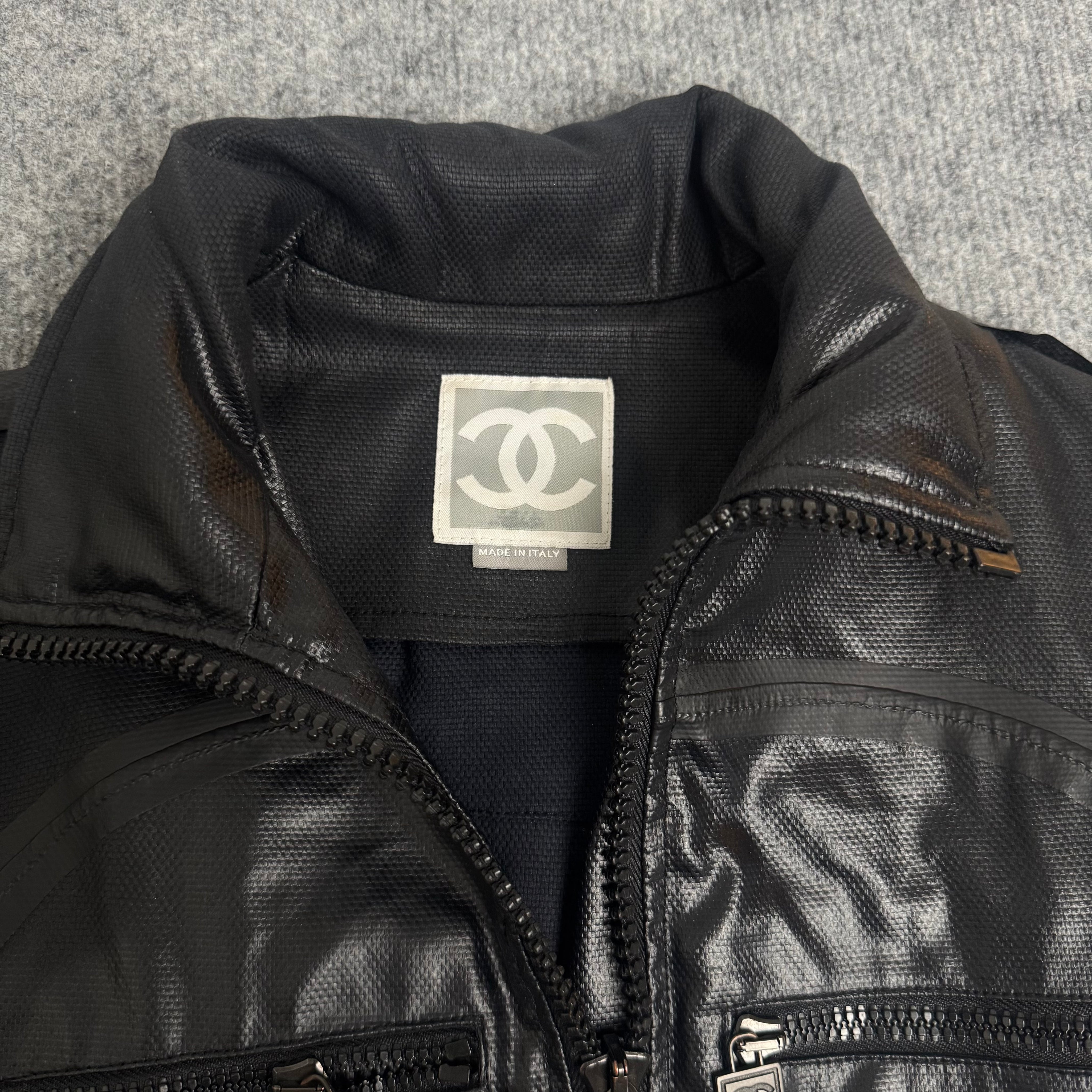 Chanel jakke (Str. 36)