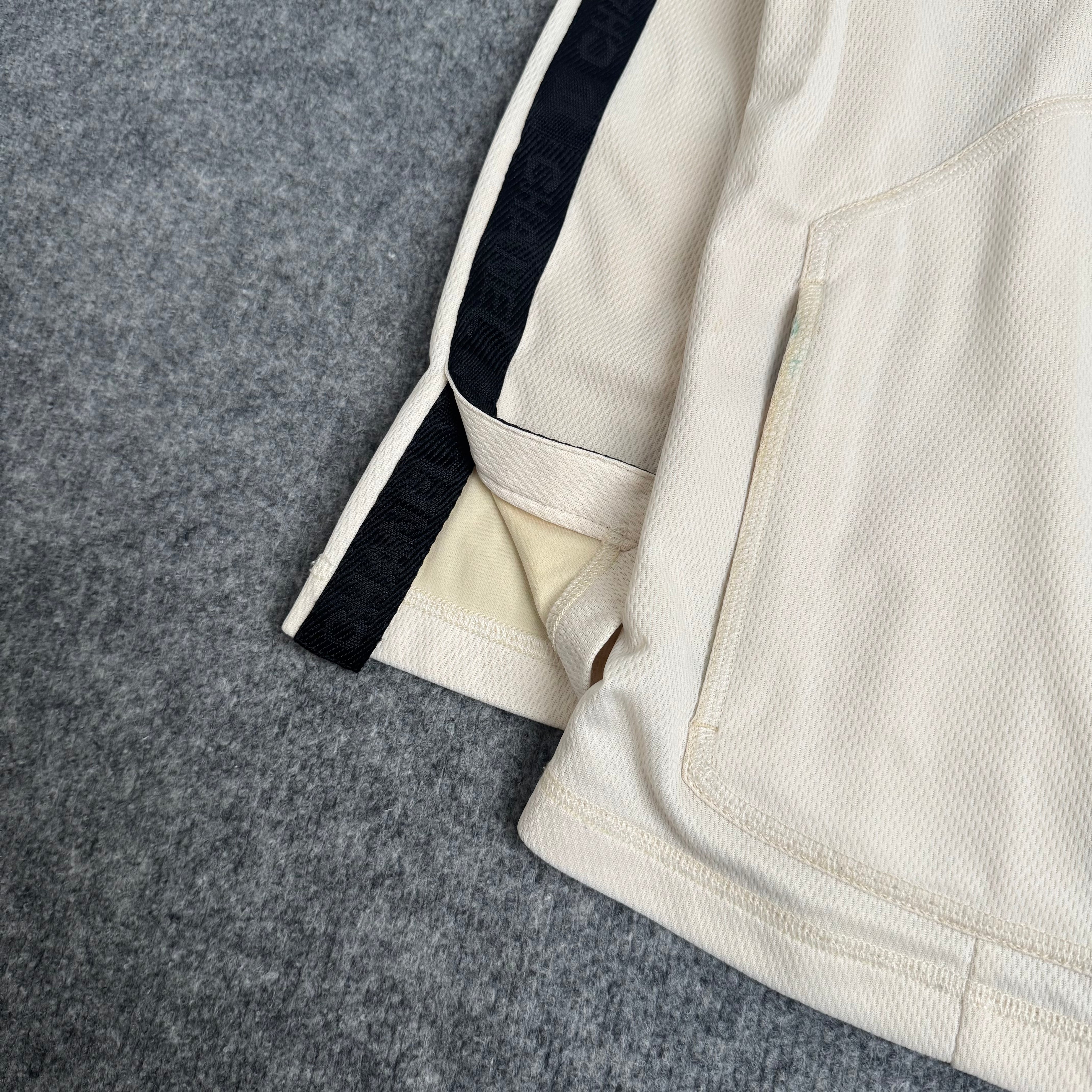 Chanel hættetrøje (Str. 36)