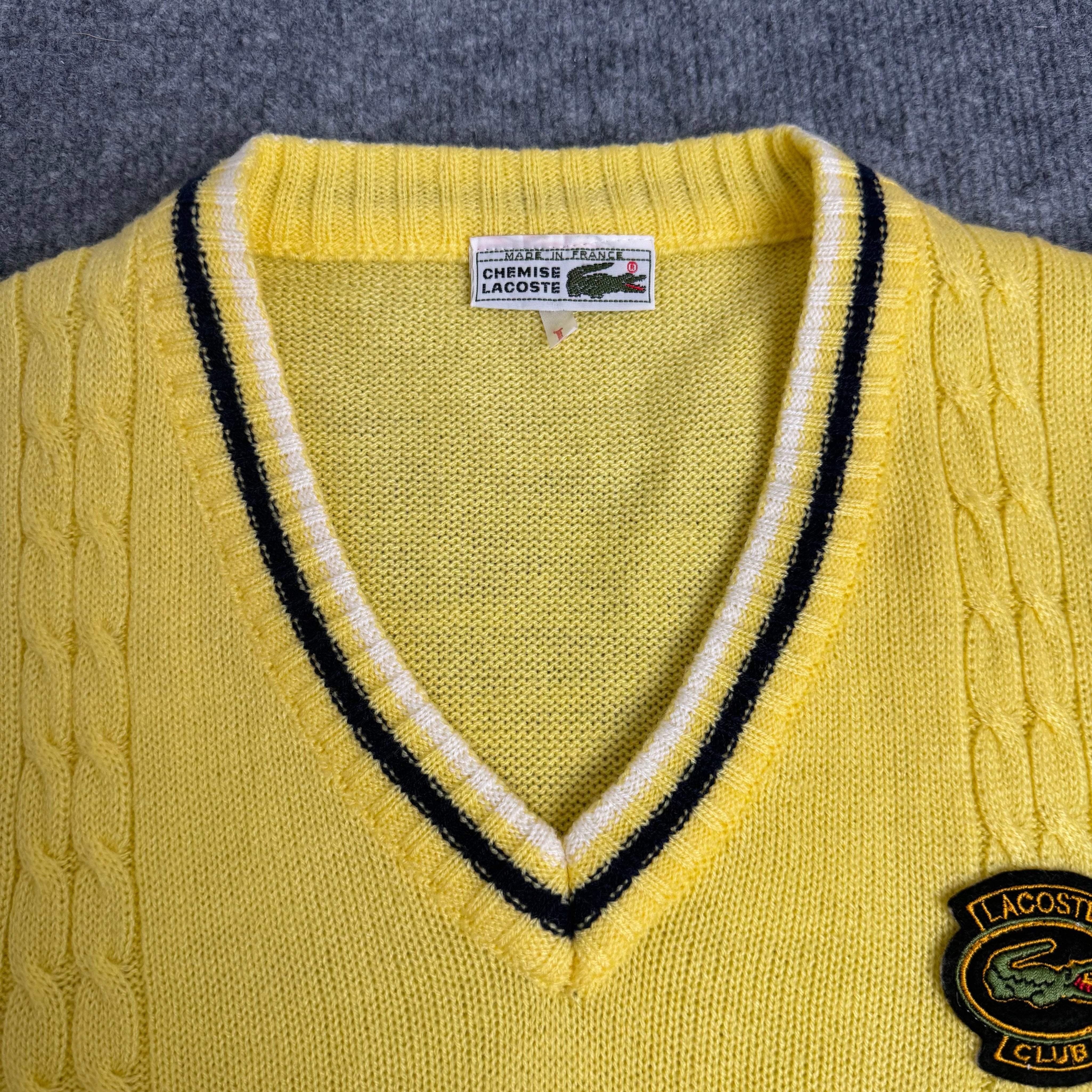 Lacoste vest (Str. S)